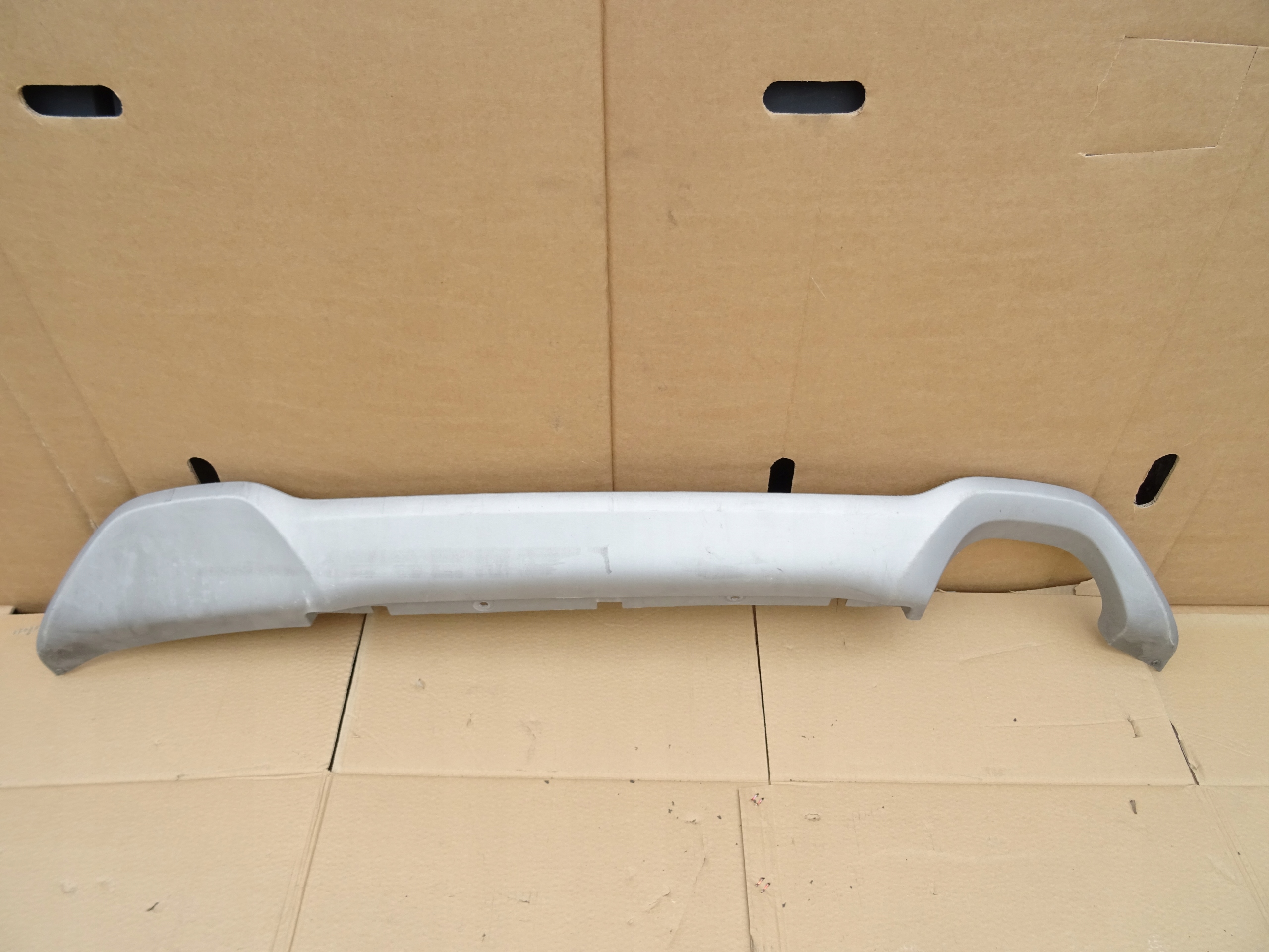 JX7B-17D781-U - FORD FOCUS MK4 СПОЙЛЕР ПОД БАМПЕР ЗАДНИЙ ОРИГИНАЛ