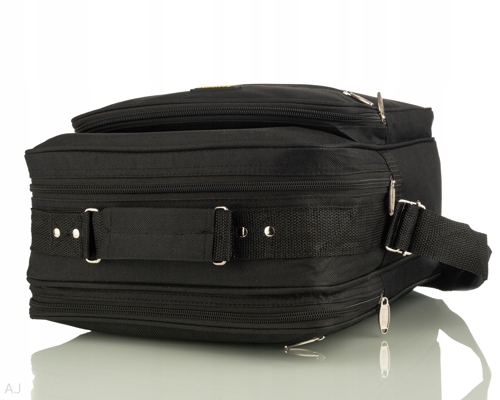 TORBA MĘSKA MATERIAŁOWA PIONOWA DO PRACY A-4 LEKKA Rodzaj na dokumenty