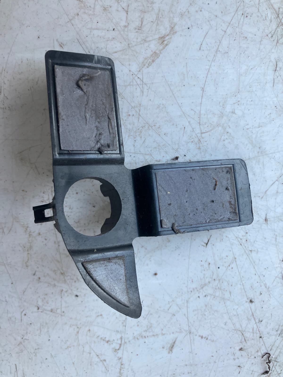 KOSZYK sensore PDC posteriore CITROEN C3 III 9828187080