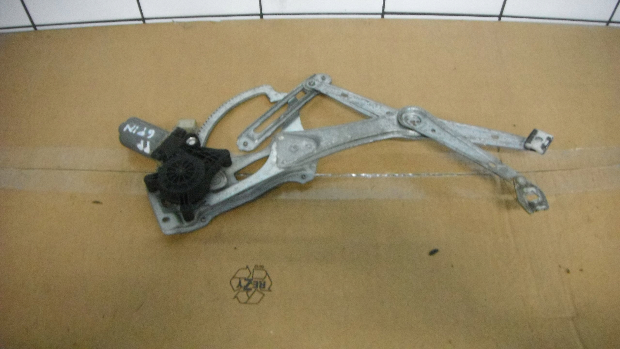 MERCEDES W210 95-02 MECHANIZM SZYBY PP 6 PIN