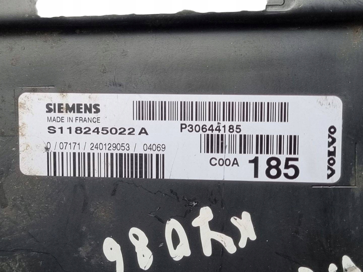 control unit of the engine Volvo S40 facelift 2004 P30644185