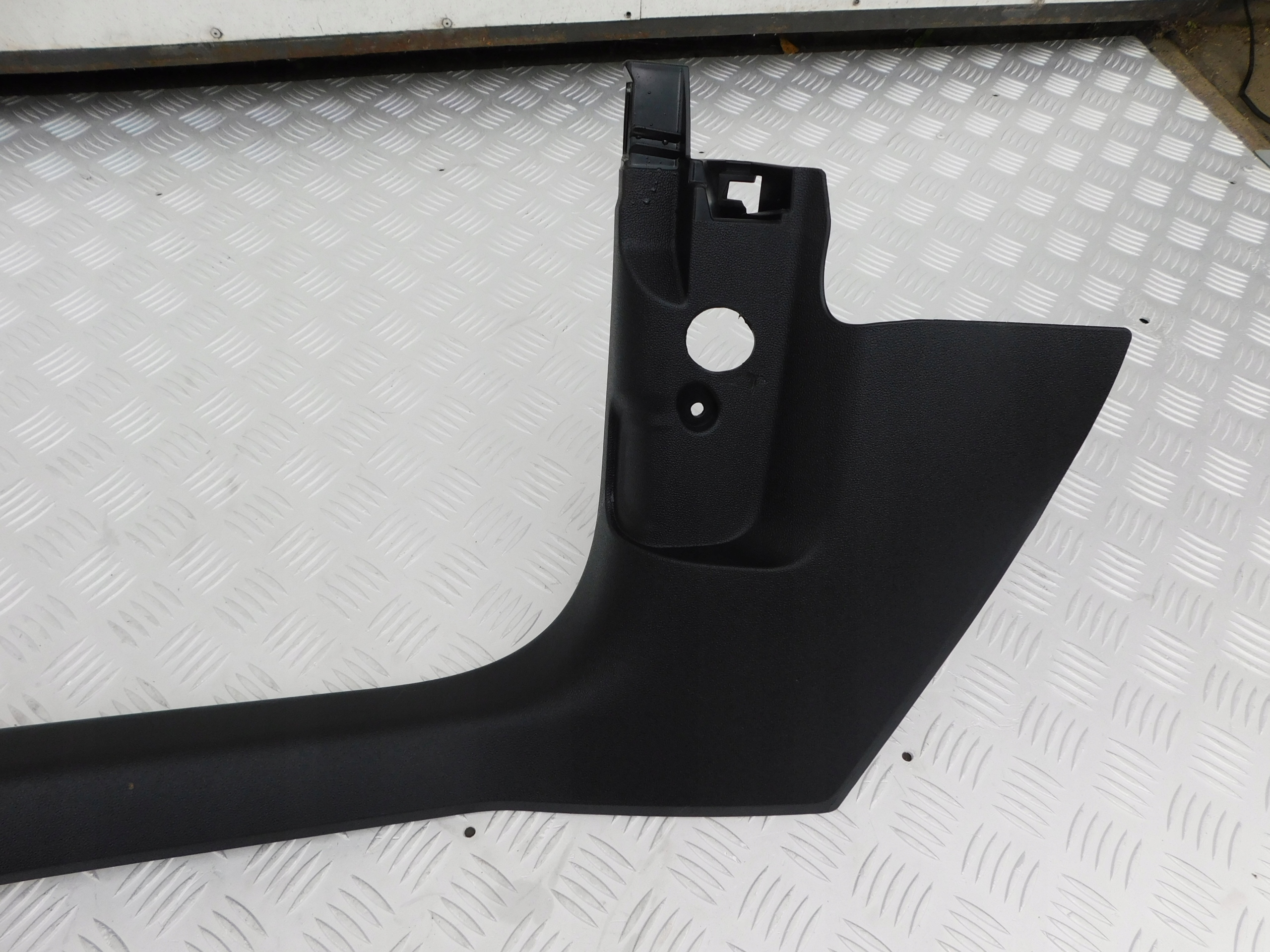 Audi A3 S3 RS3 8Y cover plastic covering left 8Y1867271