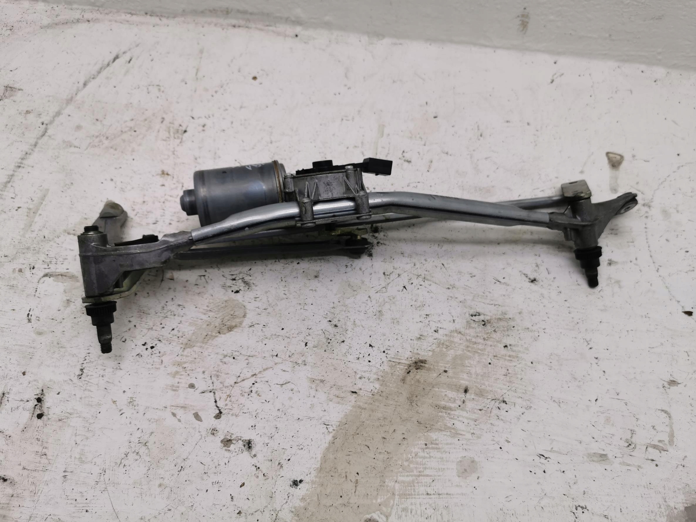 wiper mechanism front BMW SERIA 3 E90 E91 EU