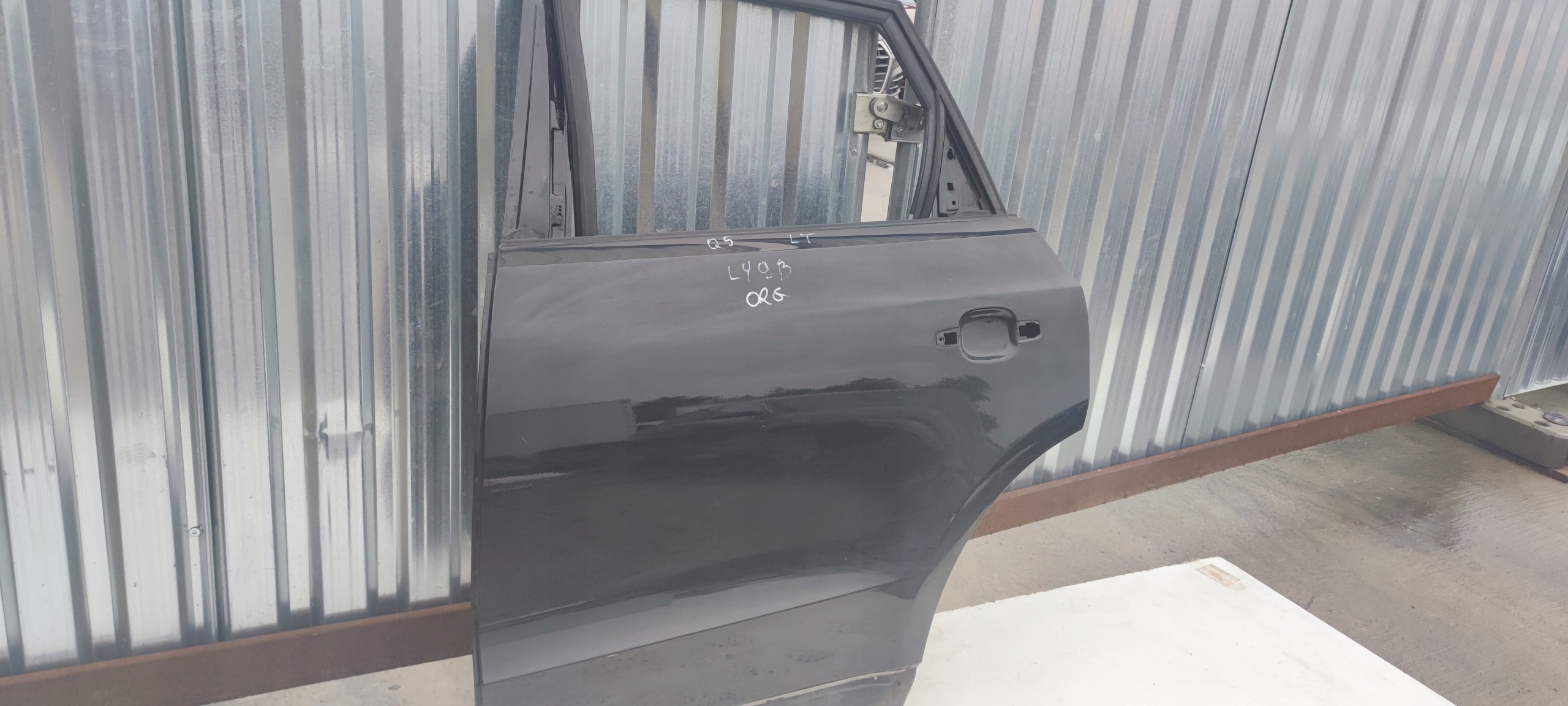 Tür links heck AUDI Q5 8R LY9B Original 2008-2016