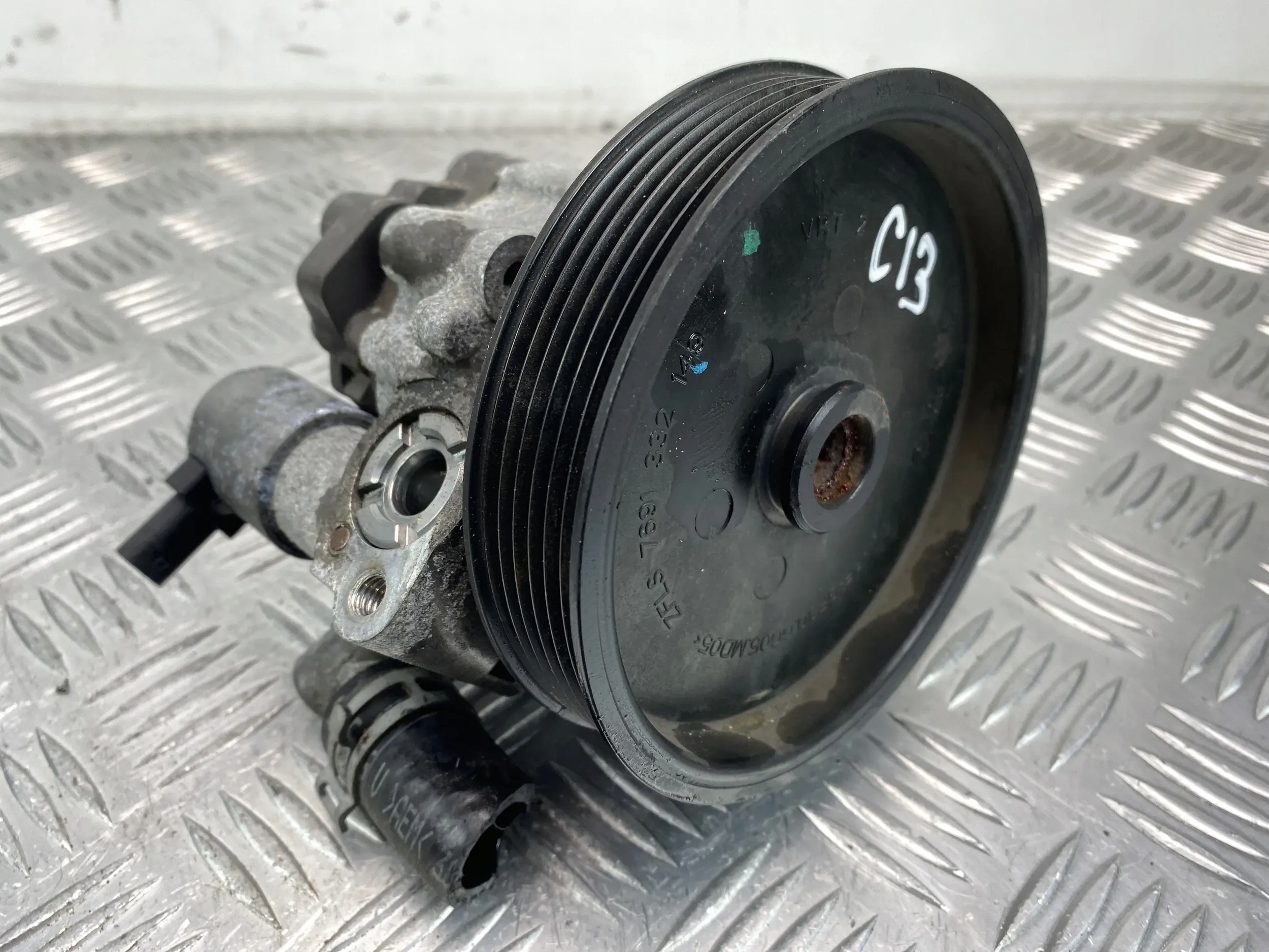 servo pump MERCEDES W212 W204 1.8 CGI A0054668201