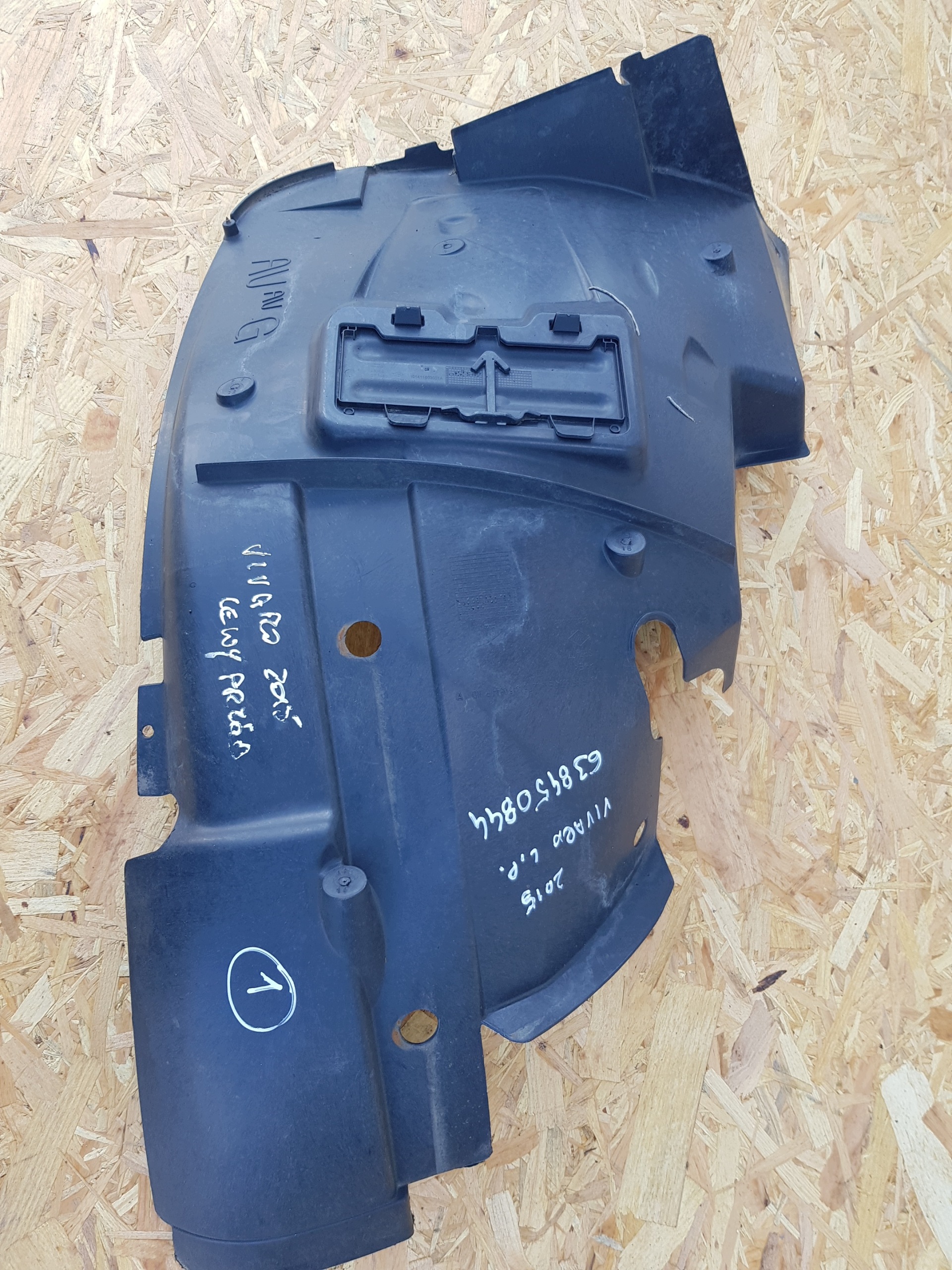 TRAFIC III VIVARO B mudguard front front left 93867899 638450844R