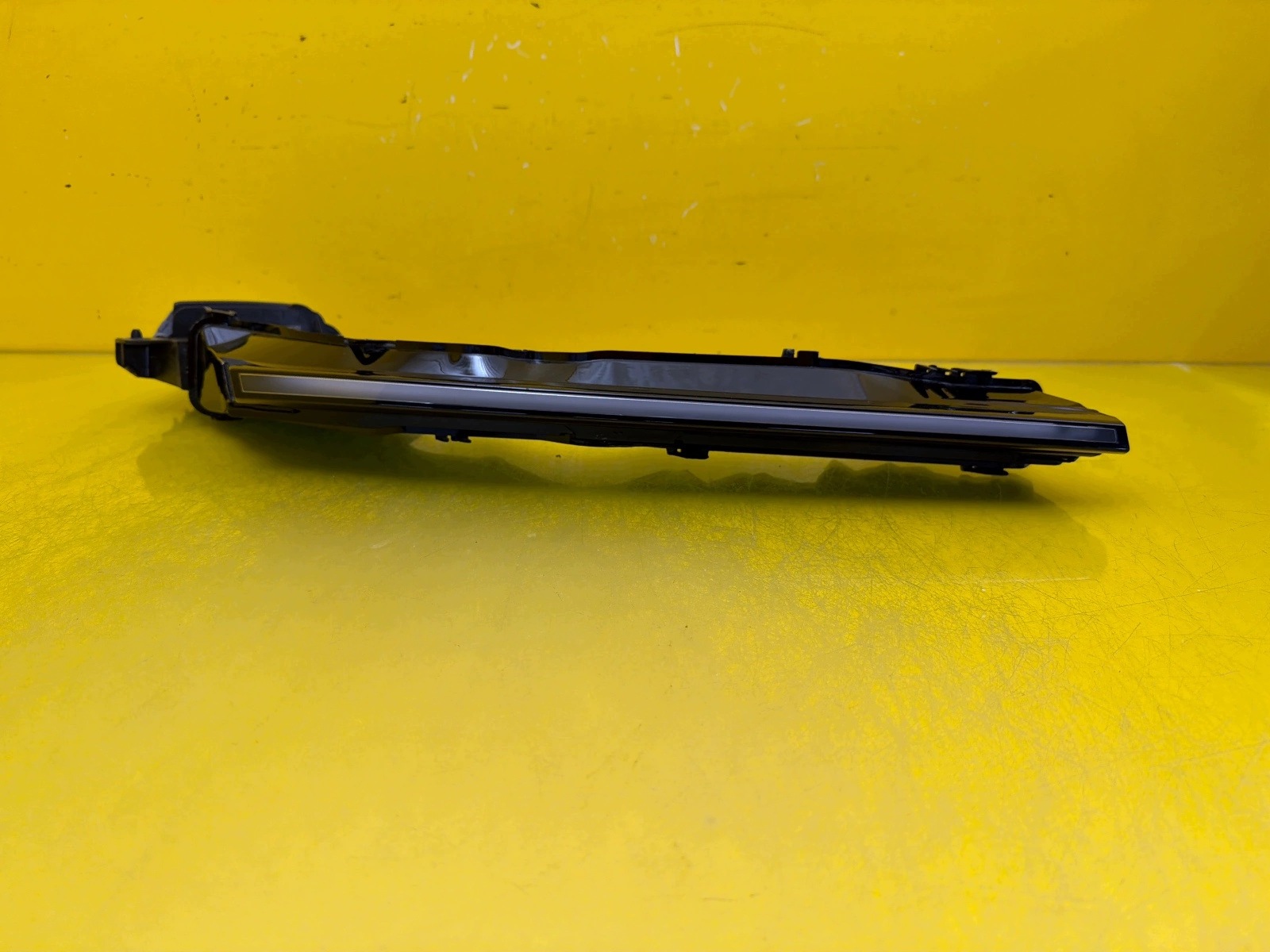 light right front upper Rolls Royce Spectre Led DRL 2024 5A16546
