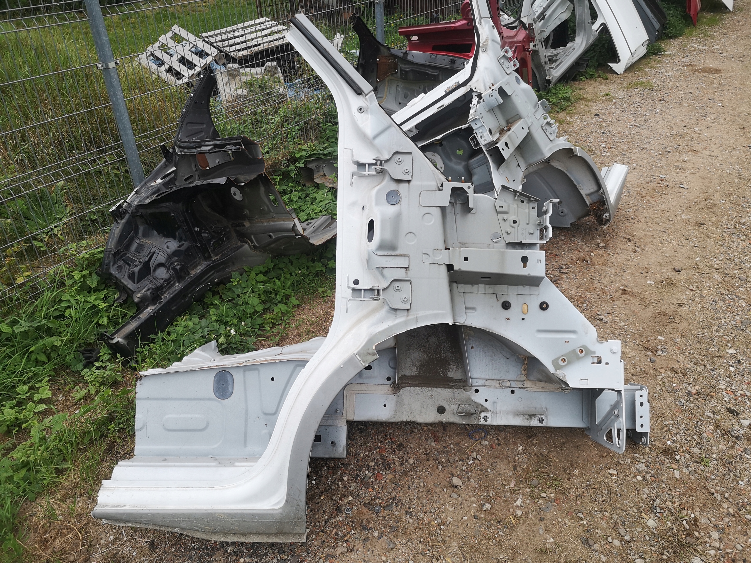 RENAULT MASTER III IV ЧЕТВЕРТЬ ПРАВЫЙ ПЕРЕД2r