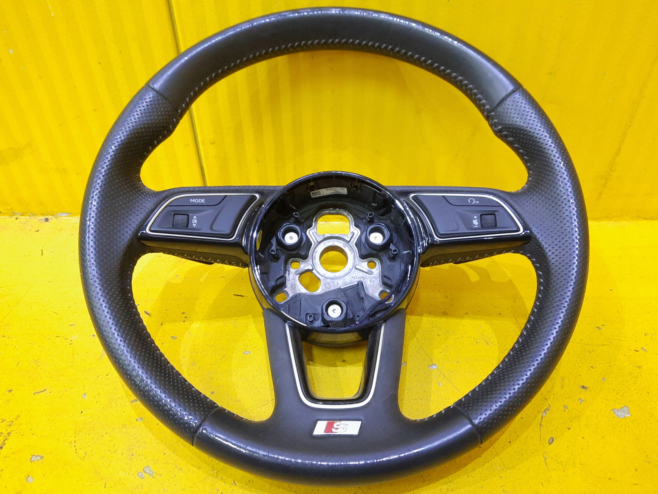 Audi A4 B9 S LINE рулевое колесо весла 8w0419091m