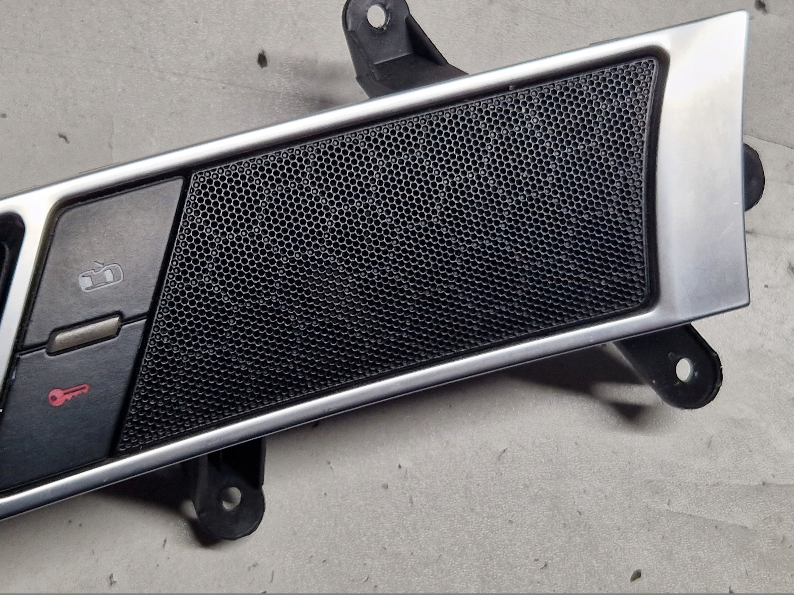 AUDI A6 C6 A6C6 handle WEWETRZNA door left front 4F0837019C KOMPET