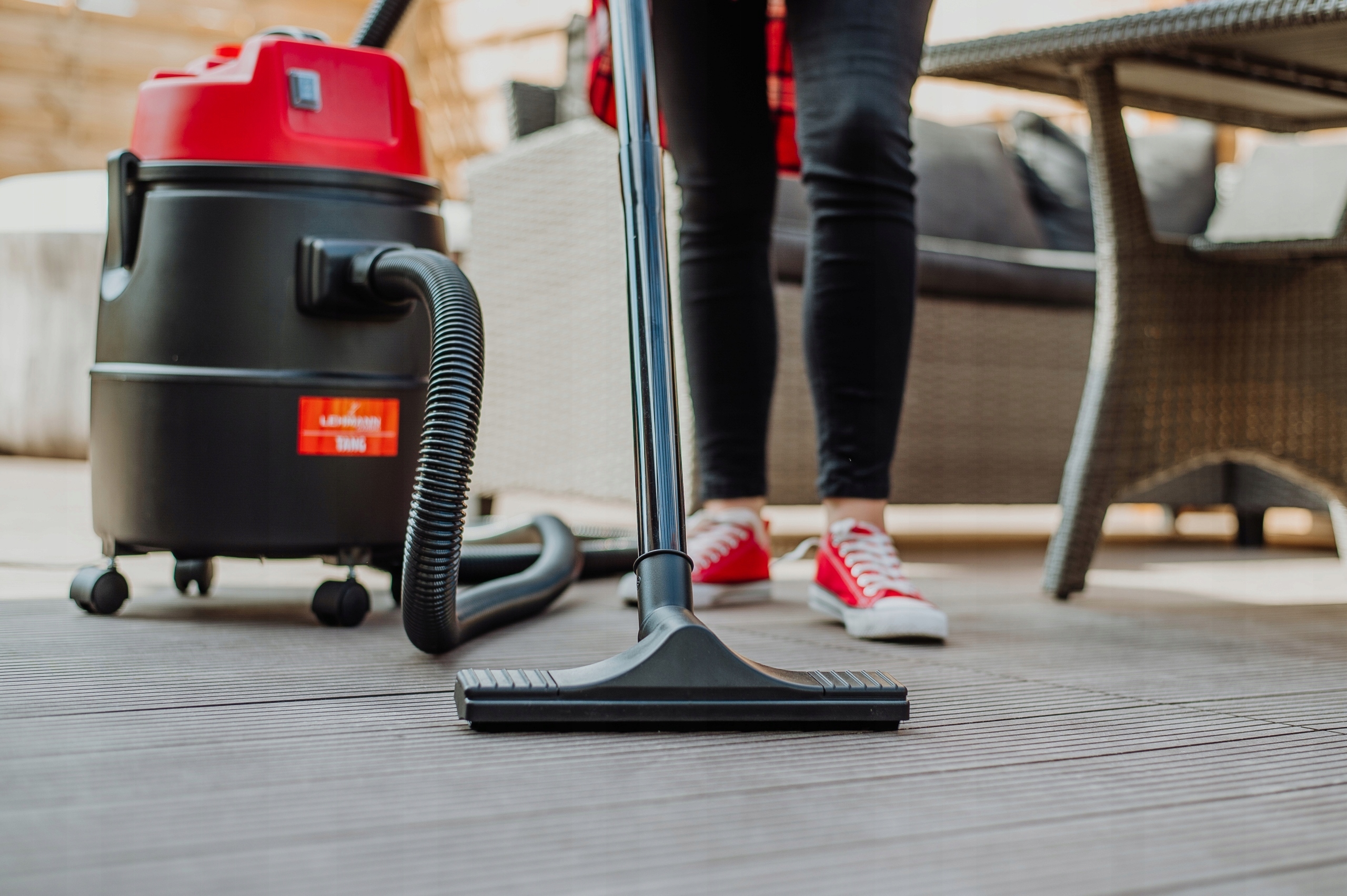 MOCNY ODKURZACZ BASENOWY DO BASENU OCZEK WODNYCH CZYSZCZENIA 1400W 30L Producent Lehmann