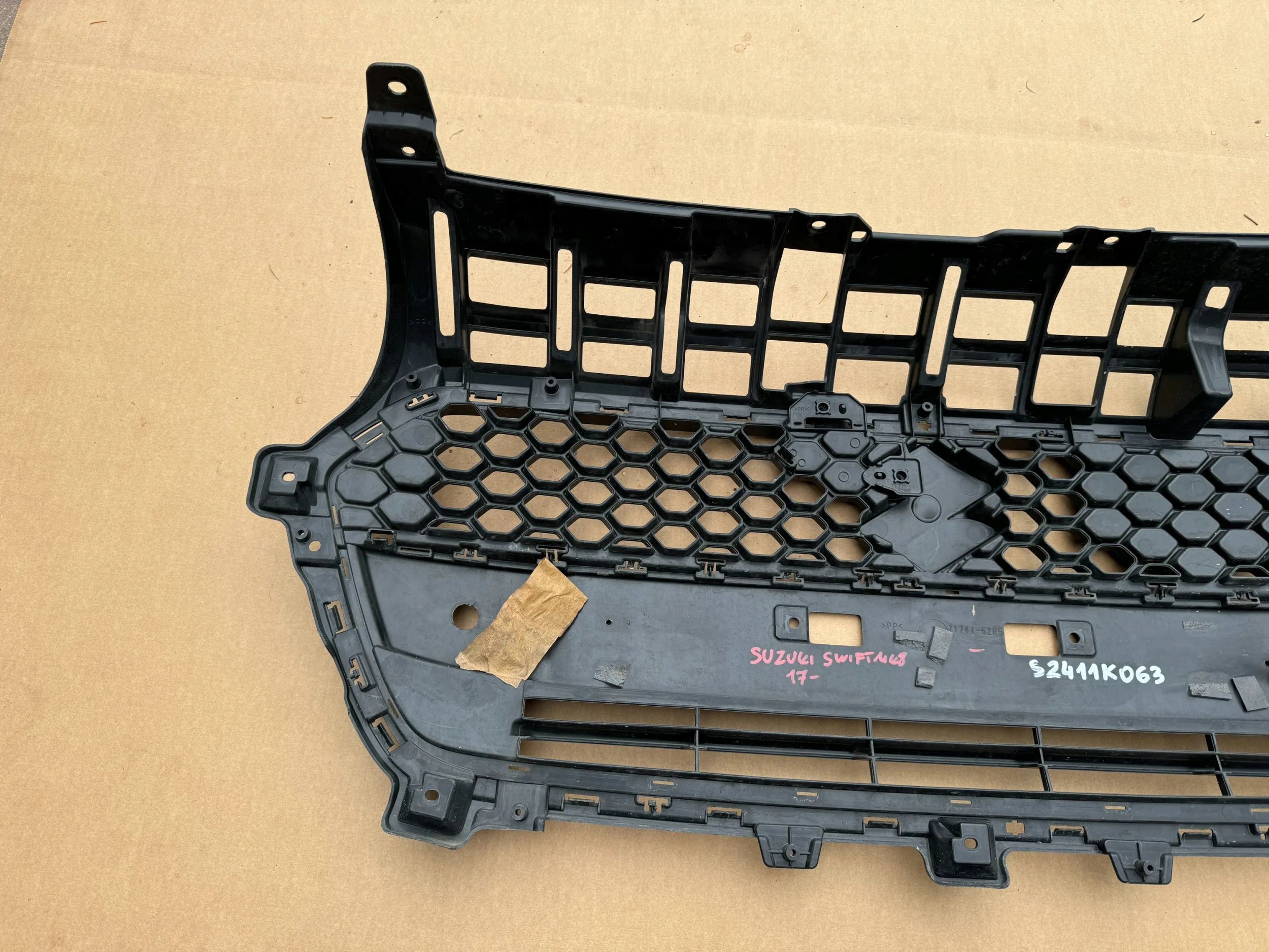 Suzuki Swift I AA Kühlergrill FRONTGRILL Kühlergitter 7174152R5S241 - Thumbnail 9
