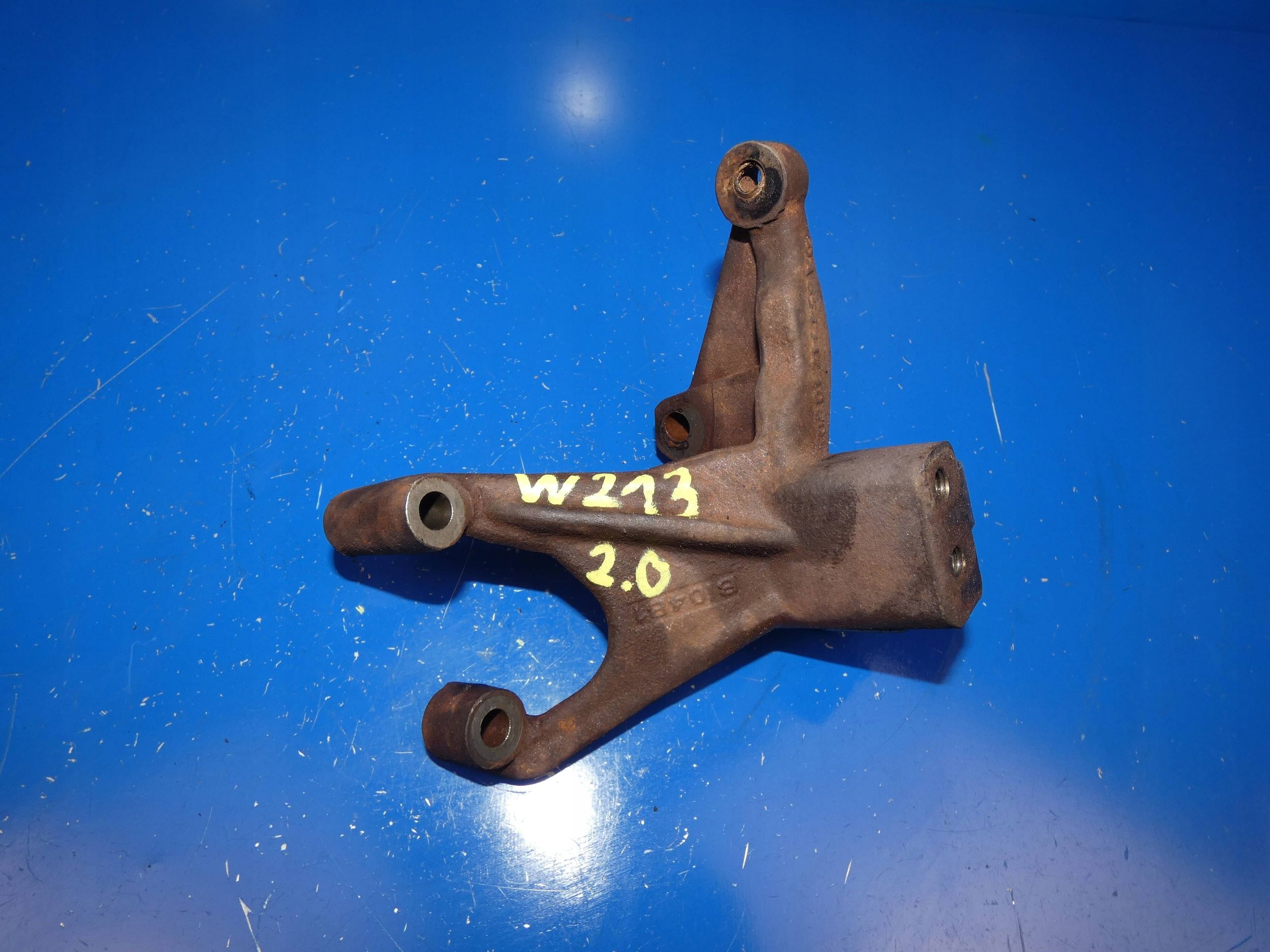 MERCEDES E KLASA W213 W205 2.0 CDI supporto staffa Motore