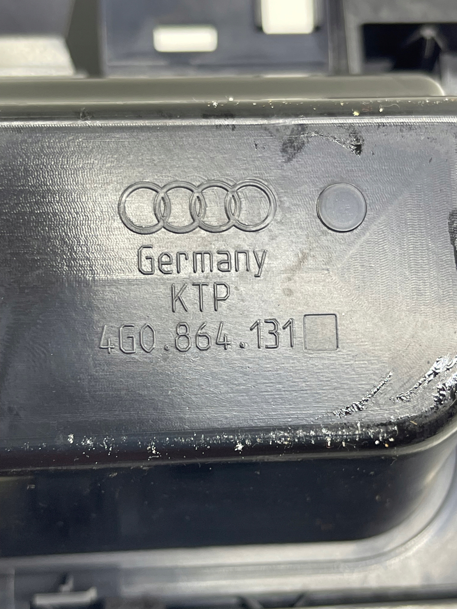 AUDI A6 C7 passenger compartment ashtray tunelu srodkowego black PIANO BLACK