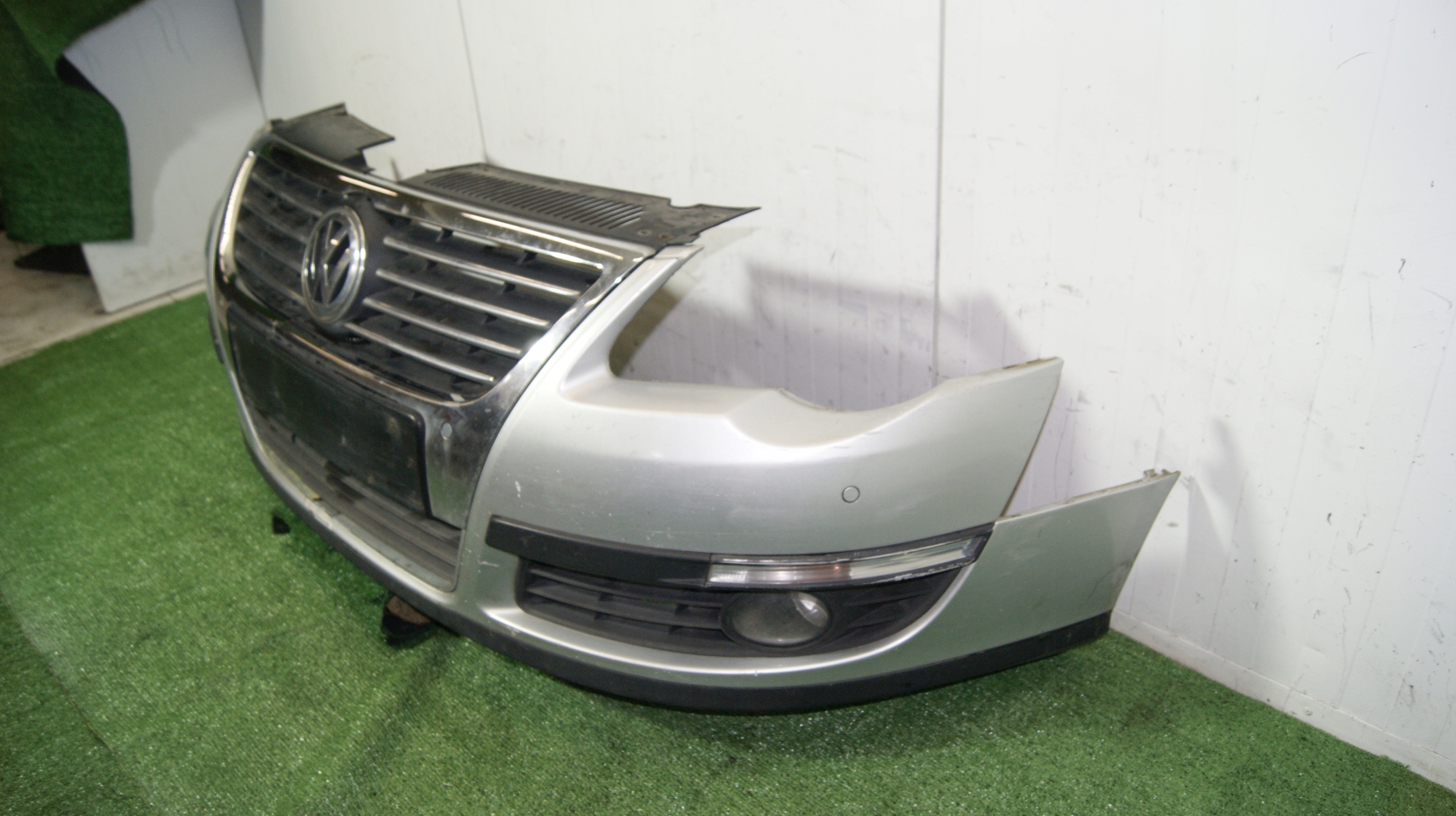 bumper front front VOLKSWAGEN PASSAT B6 3C0807221