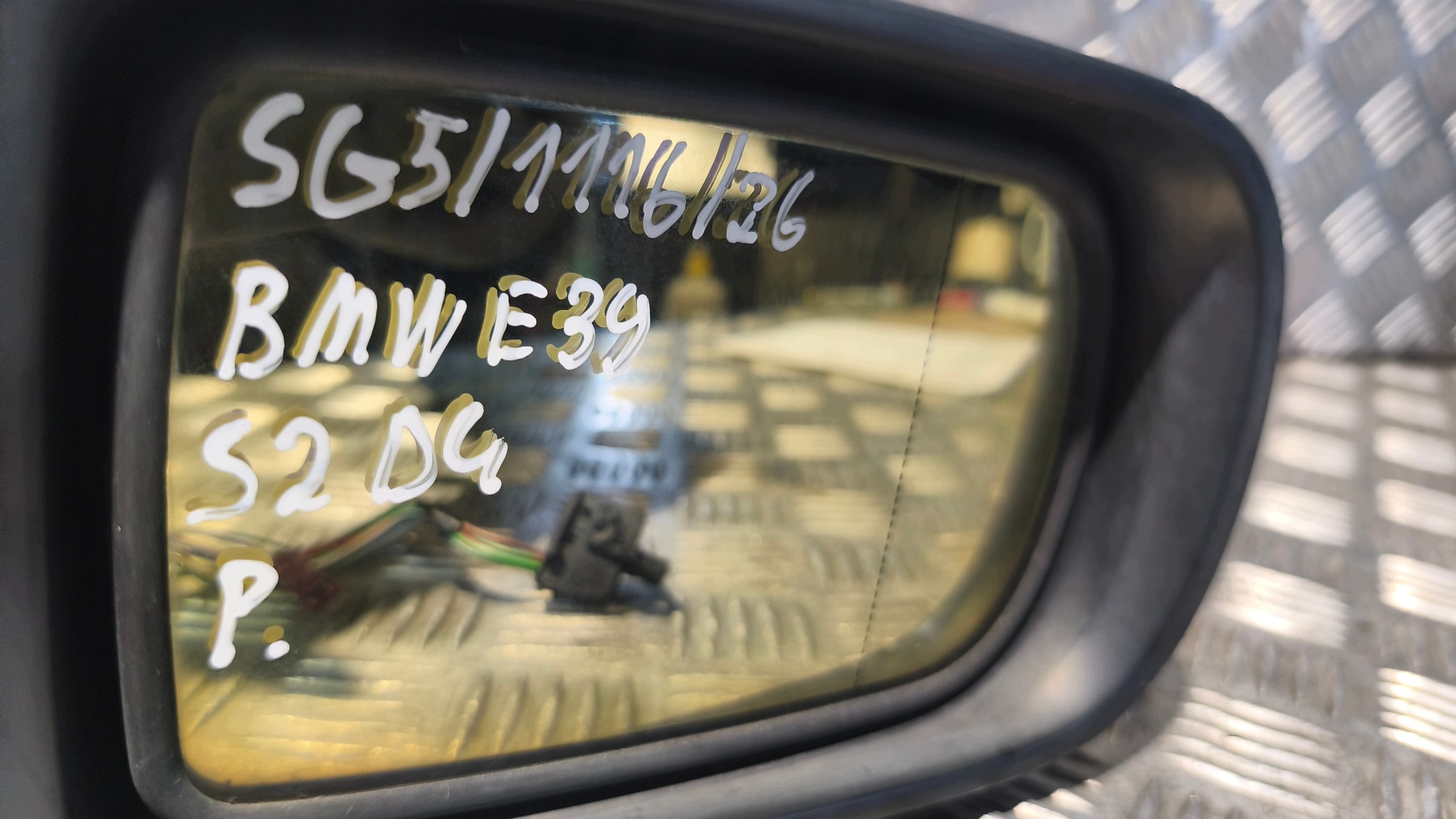 mirror right 9+2PIN BMW E39 2002r