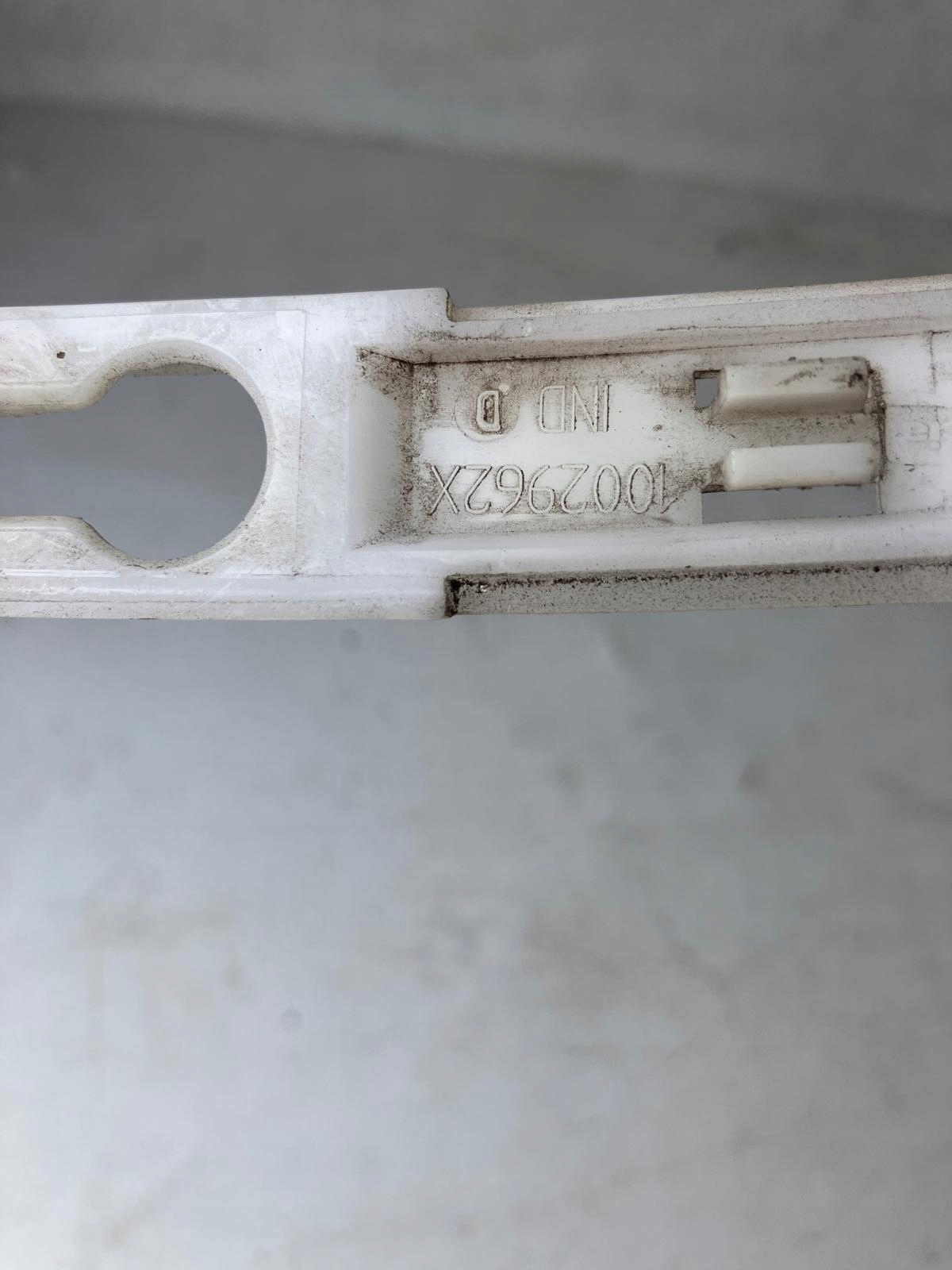 bumper bracket left rear part CITROEN C4 II B7 1002962X