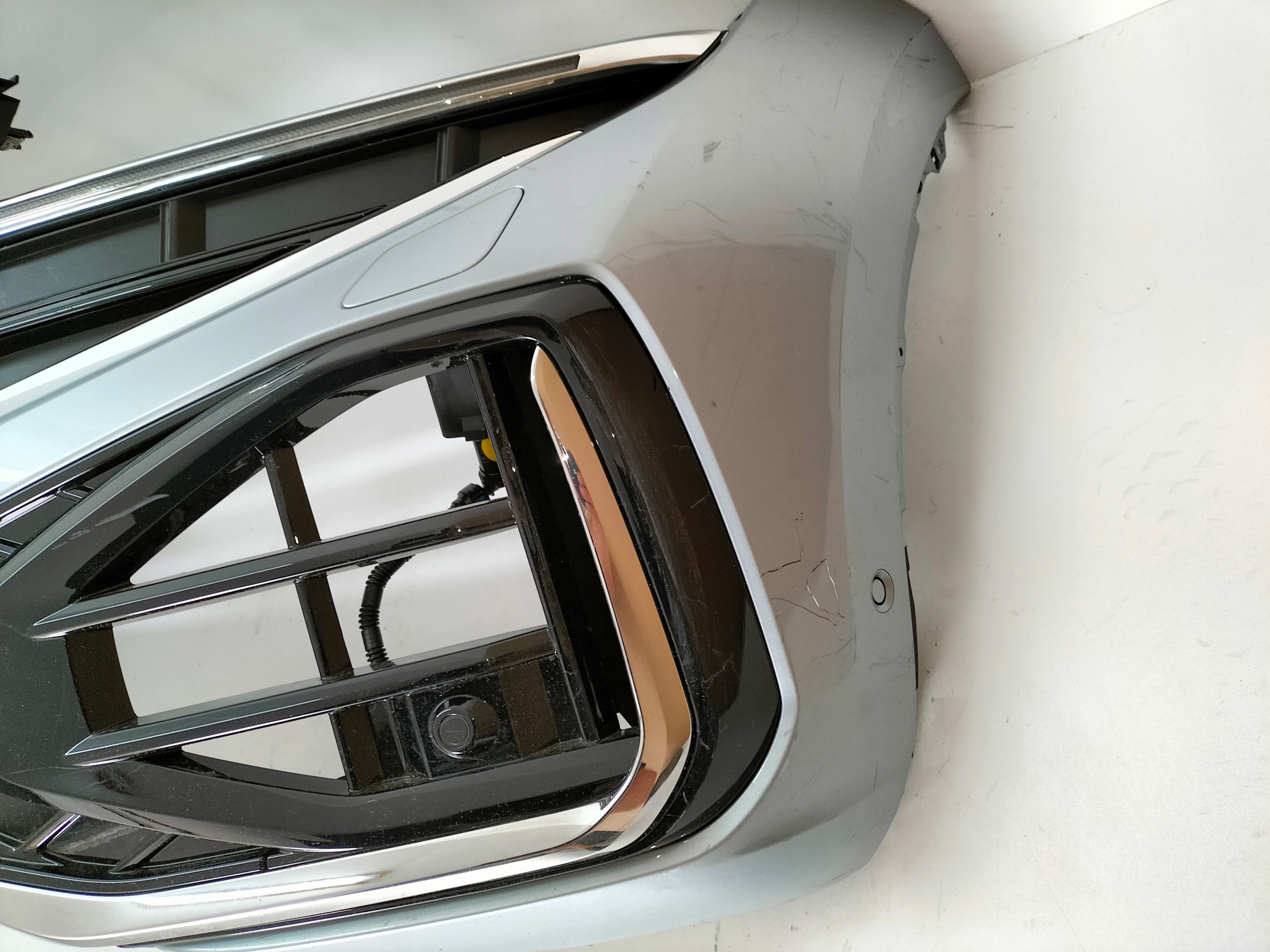 front bumper front VW TOUAREG III 760 LIFT 23- R-LINE