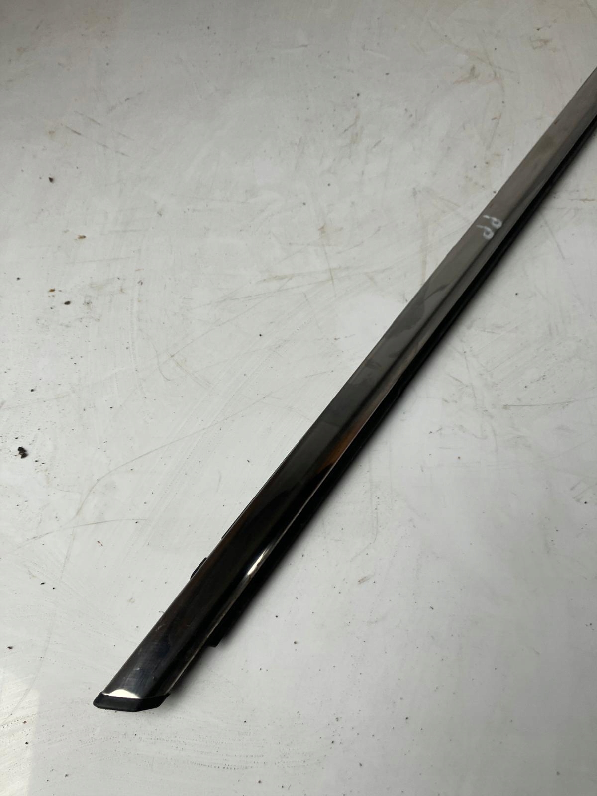 moulding dust door right front PEUGEOT 308 T9 CHROM