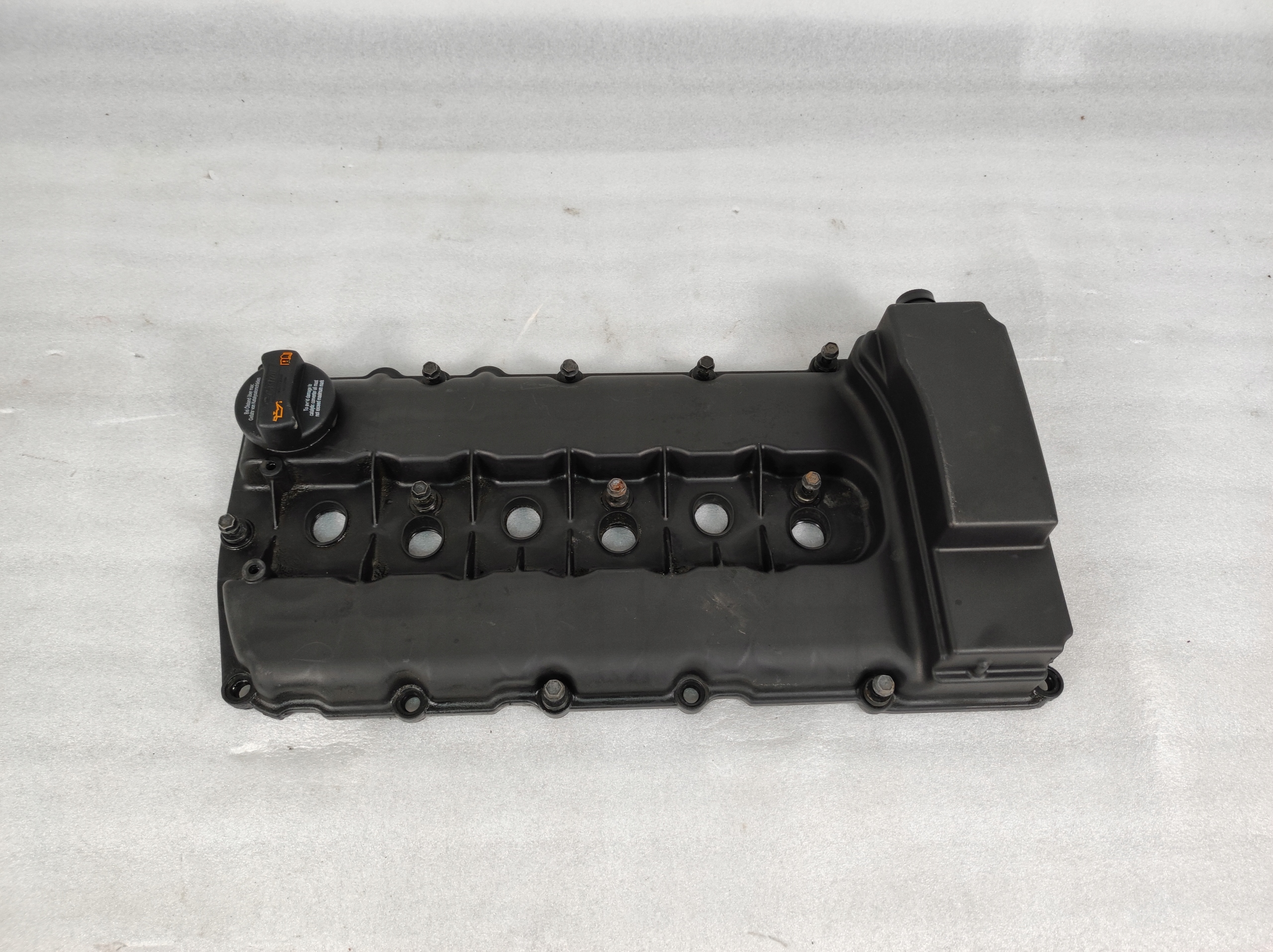PASSAT CC R36 3.6 FSI крышка клапана 022103515A