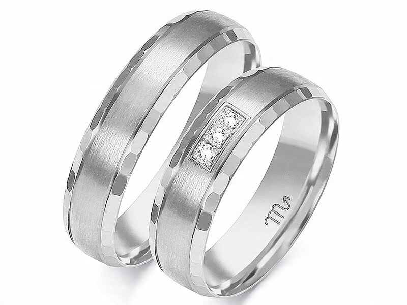 

Złota obrączka z grawerem ślub 14K 585 r 35 36 37