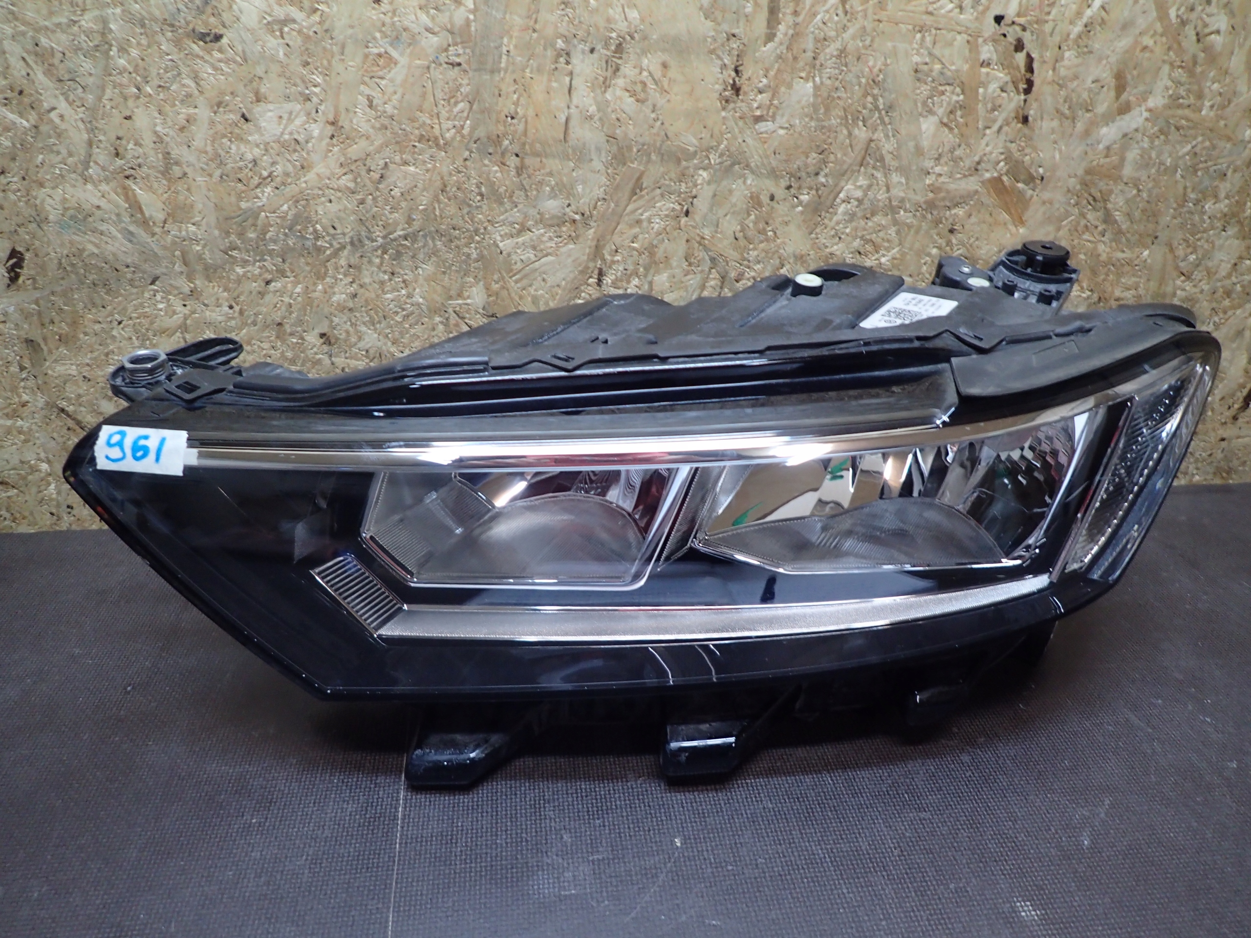 LIGHT FRONT LEFT VW T ROC T-ROC 2GA941005B