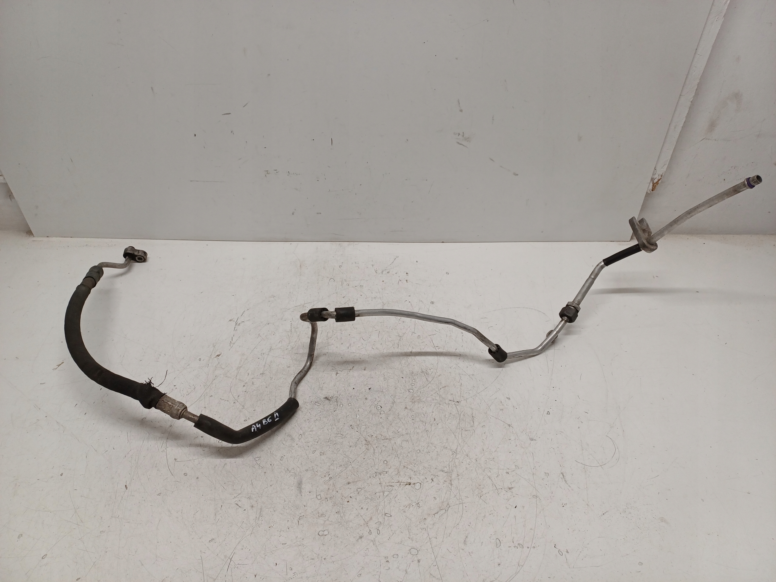 AUDI A4 B6 00-06 2.0 BENZYNA PRZEWÓD KLIMATYZACJI