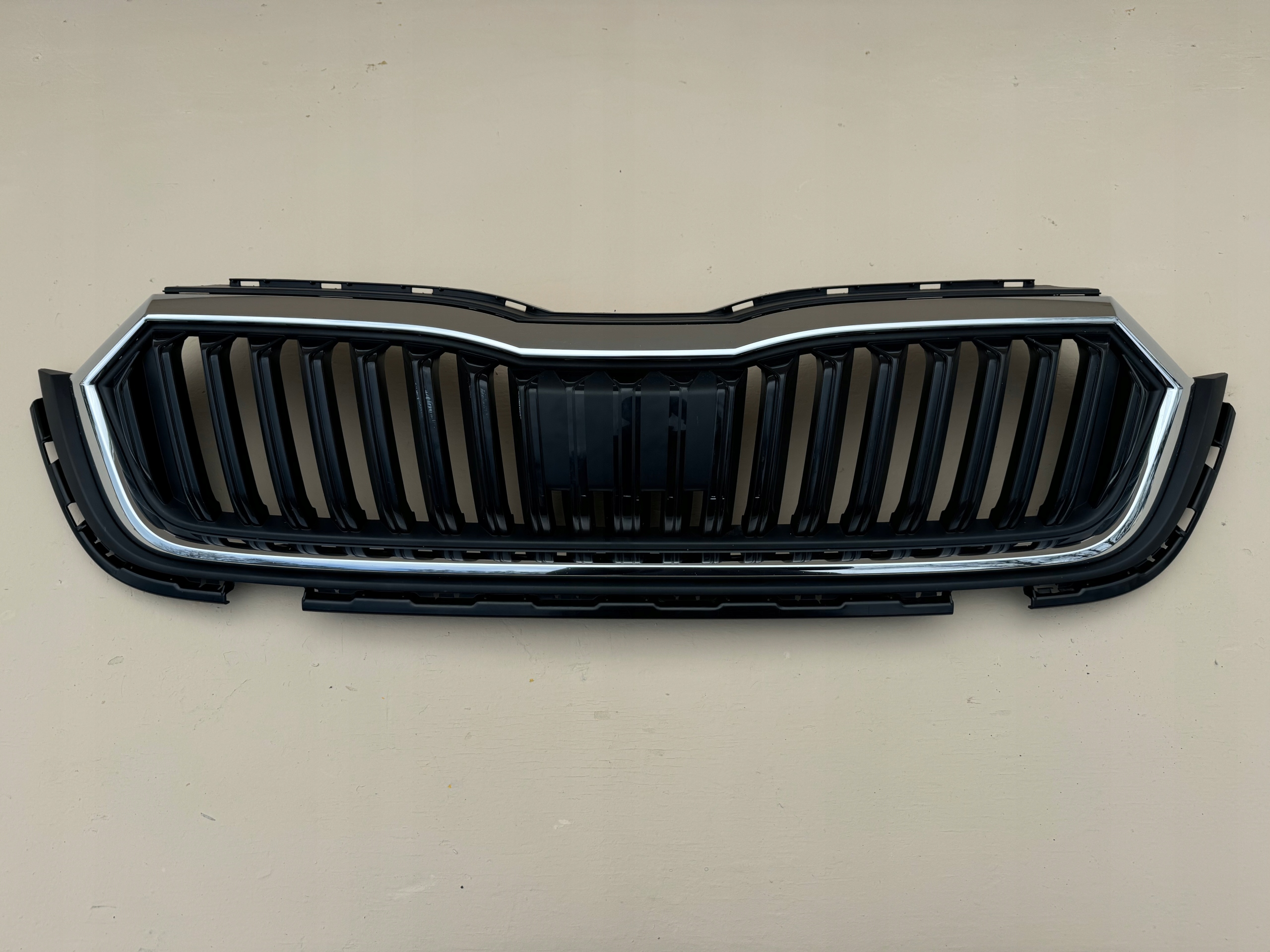 Skoda Scala 4R3 Kühlergrill FRONTGRILL Kühlergitter 4R3787438 - Thumbnail 1