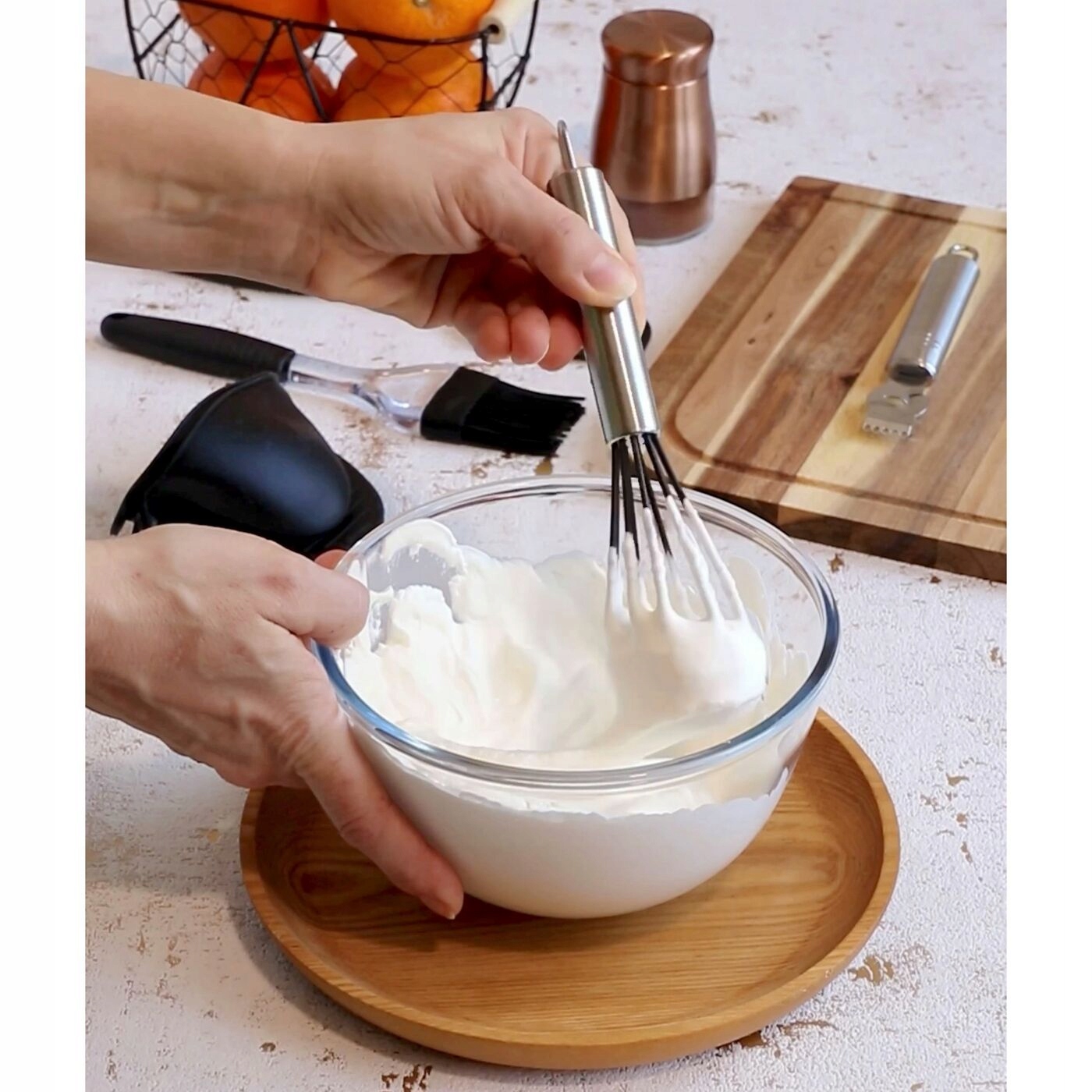 Kuchenna UBIJACZKA DO JAJEK mała TRZEPACZKA DO PIANY SOSU ubijak silikonowy Stan opakowania oryginalne