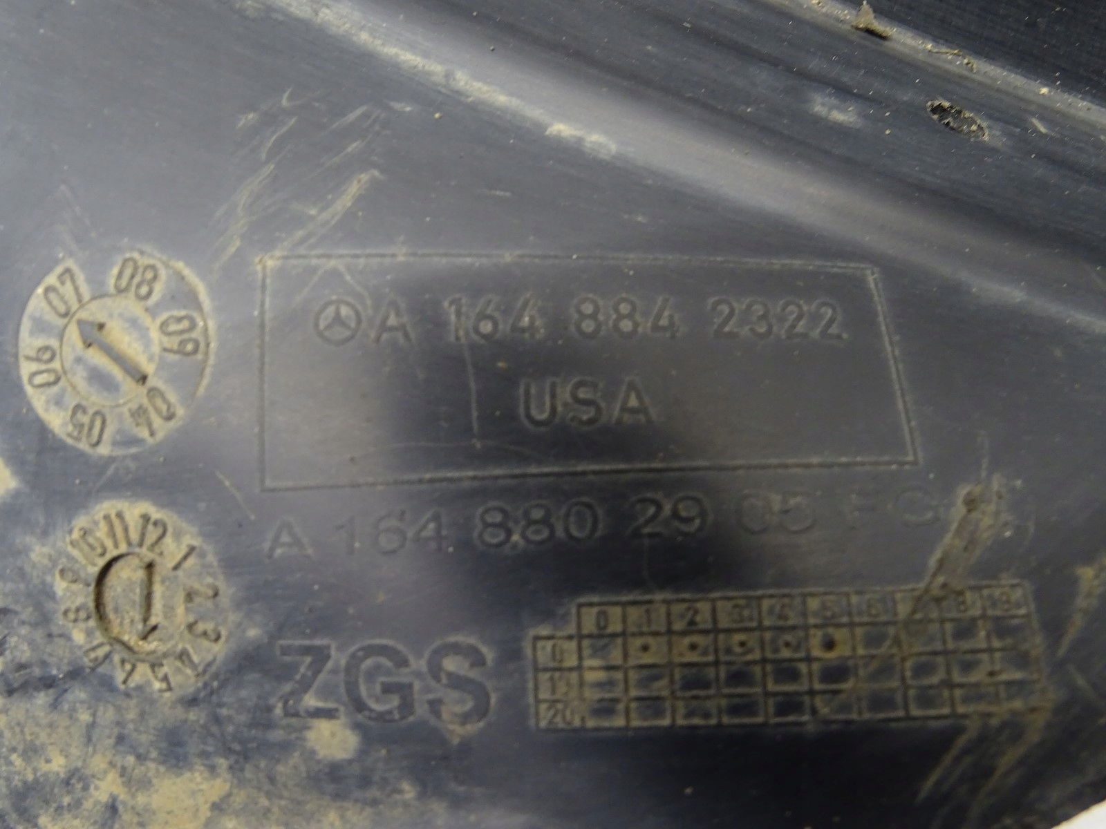 mudguard left front front MERCEDES GL X164 A1648842322
