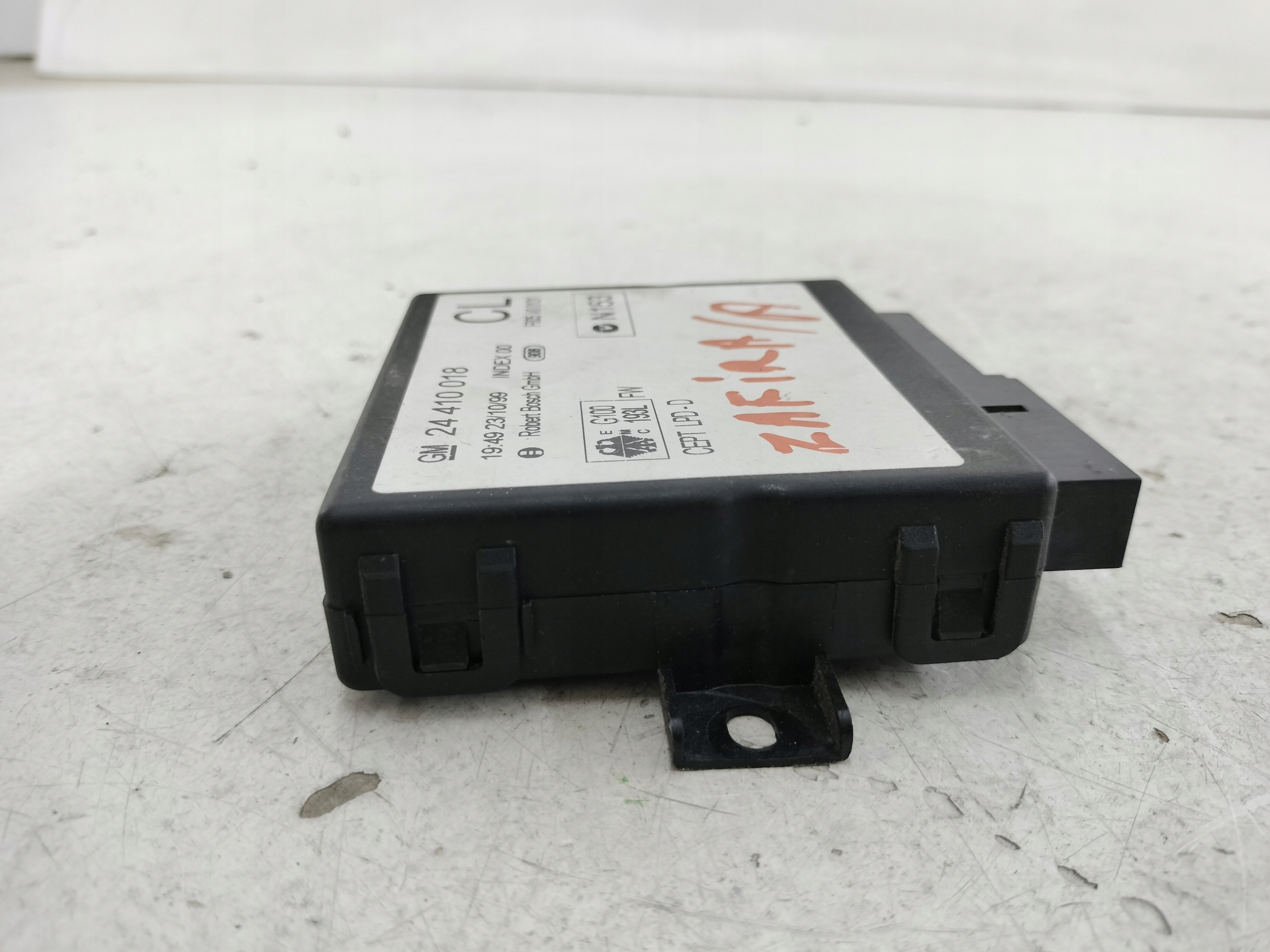 unité de commande électronique uce unité commande confort OPEL ZAFIRA A 24410018 F005V00131
