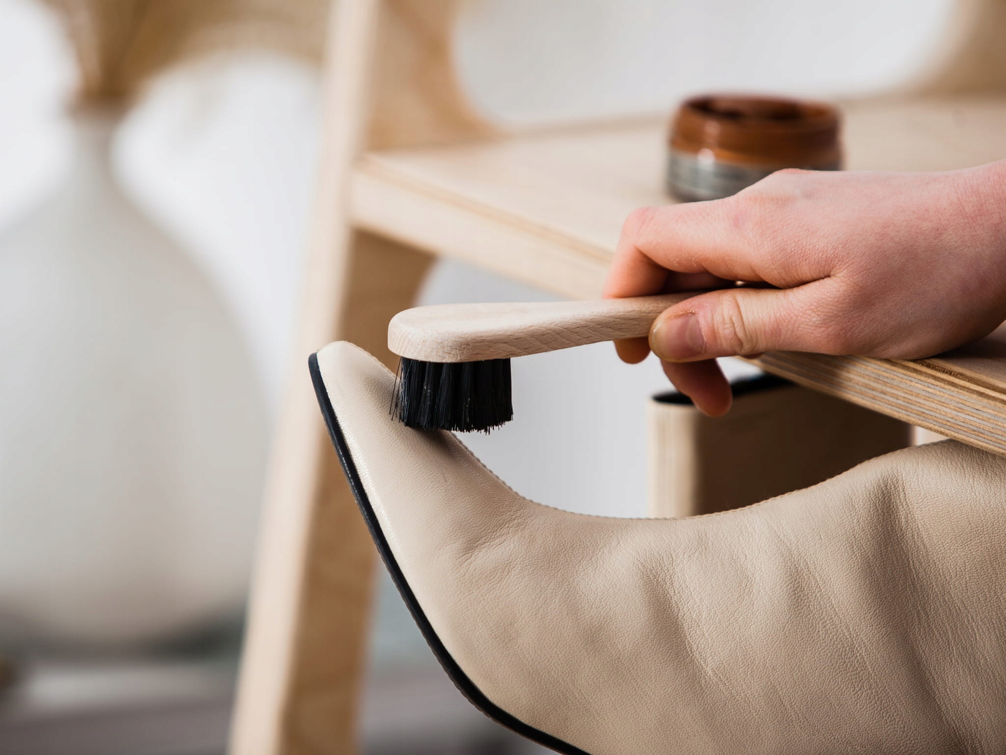 MINI SZCZOTKA DO BUTÓW MAZAK DO NAKŁADANIA PASTY Waga produktu z opakowaniem jednostkowym 0.039 kg