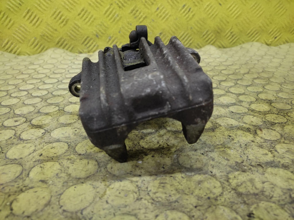 VW GOLF IV 1.9 TDI caliper brake left rear part