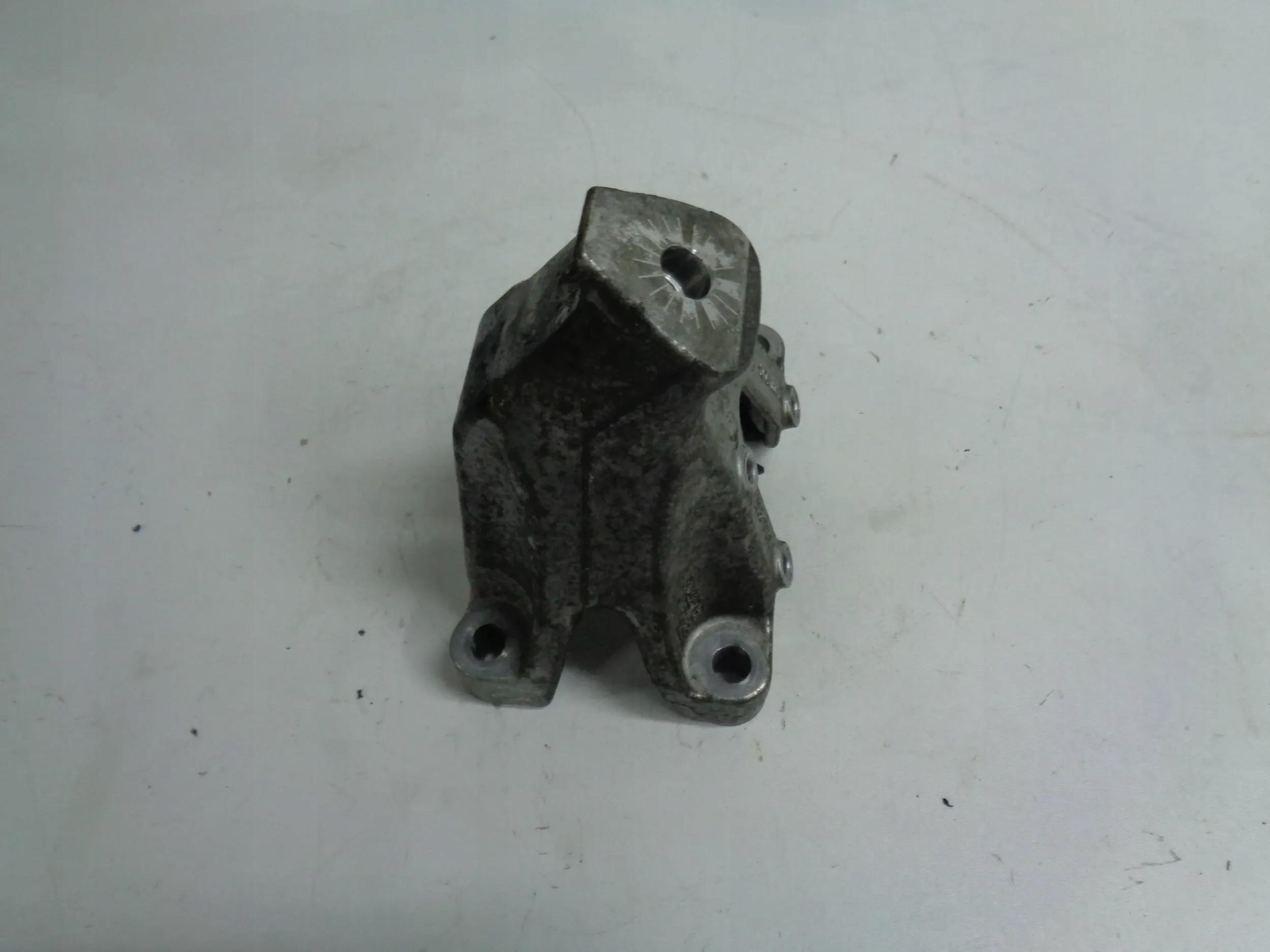 AUDI A6 C7 A7 A8 3.0 TDI ENGINE MOUNT 8K0199307BJ