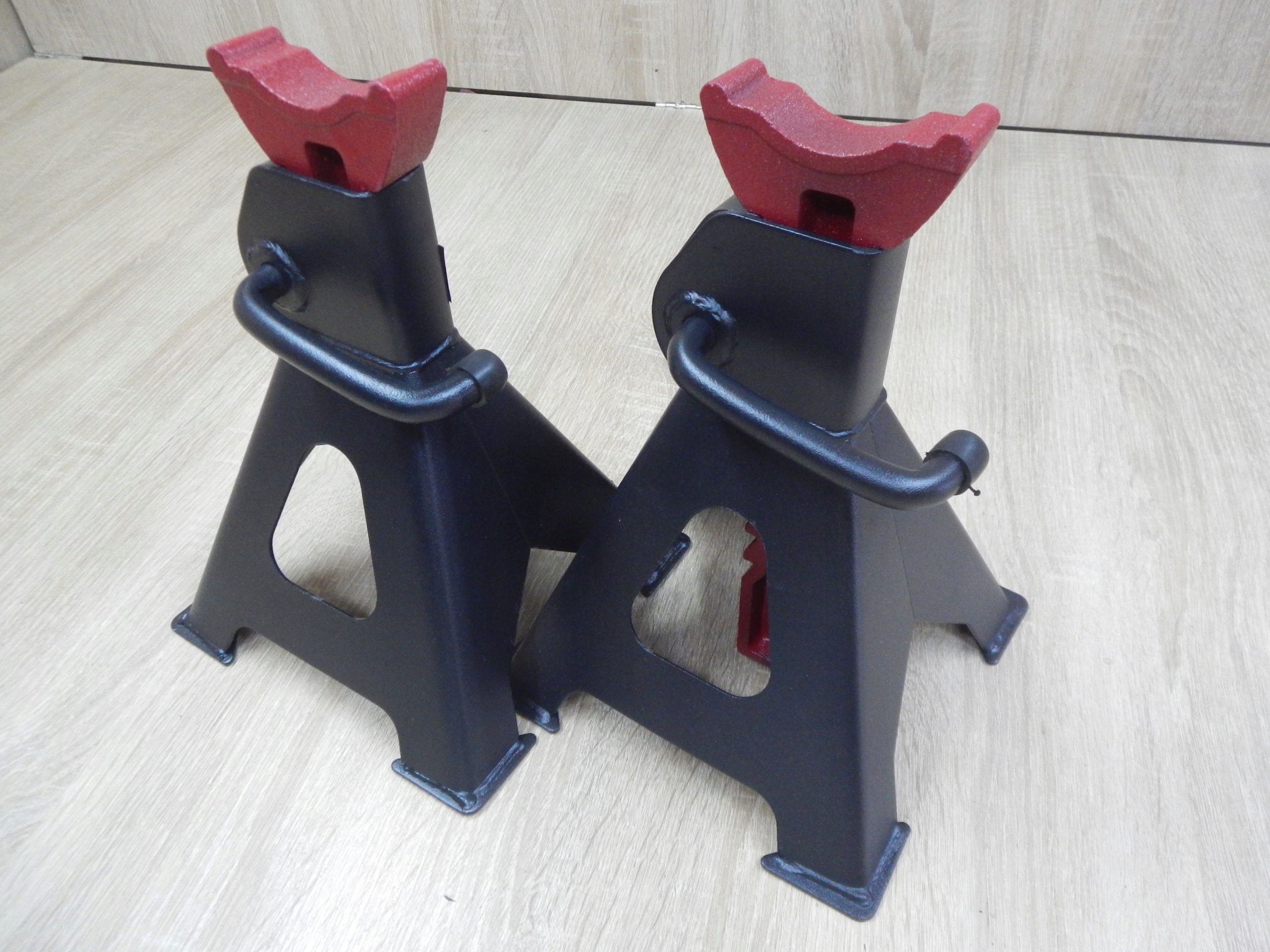 Podstawki Kobylki samochodowe 3T SOLIDNE 2szt Producent code T852