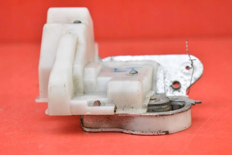 lock door left rear part rear MAZDA 5 1 and CR 05-08
