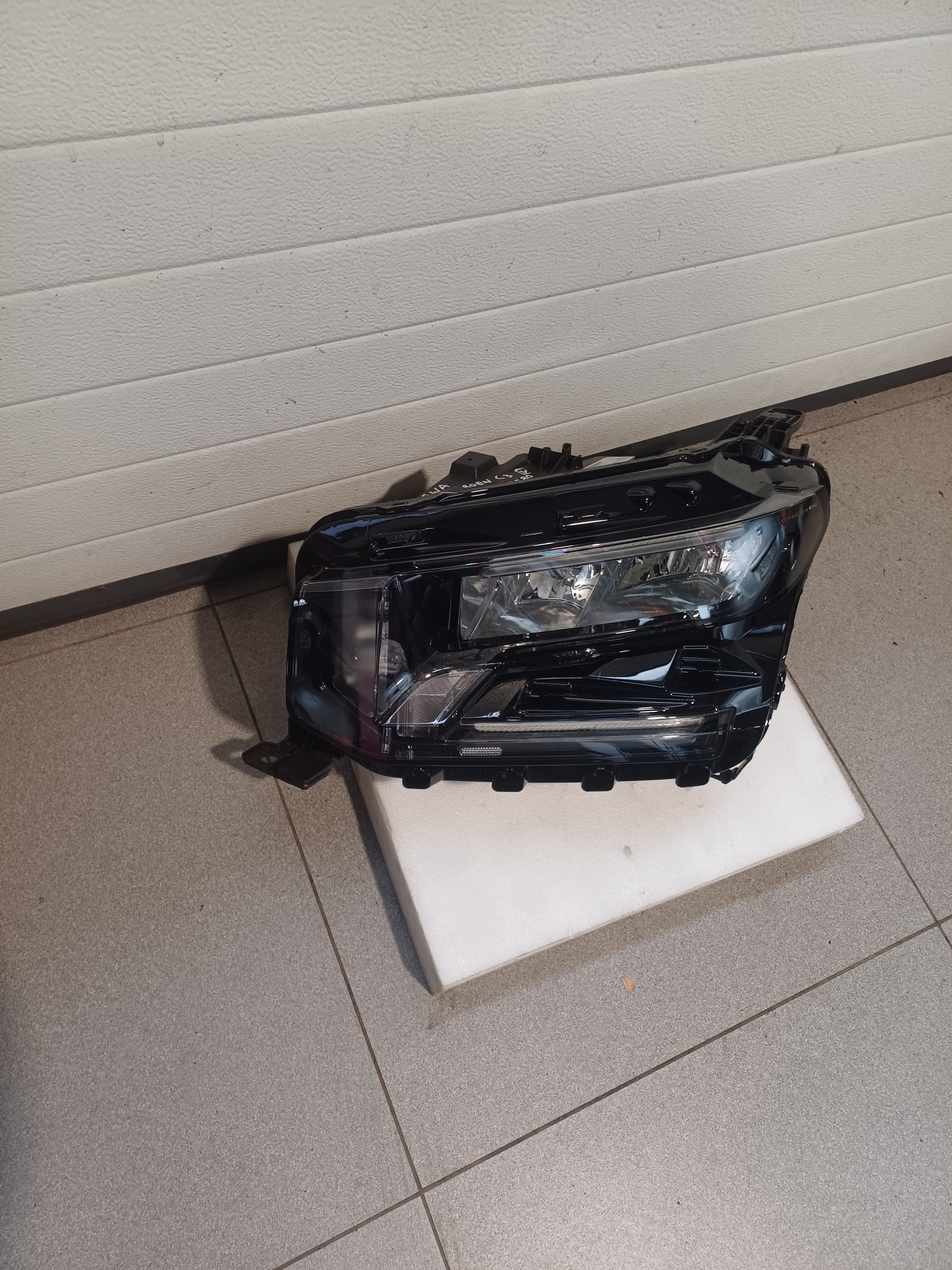 light left front front CITROEN C3 IV 9846482580