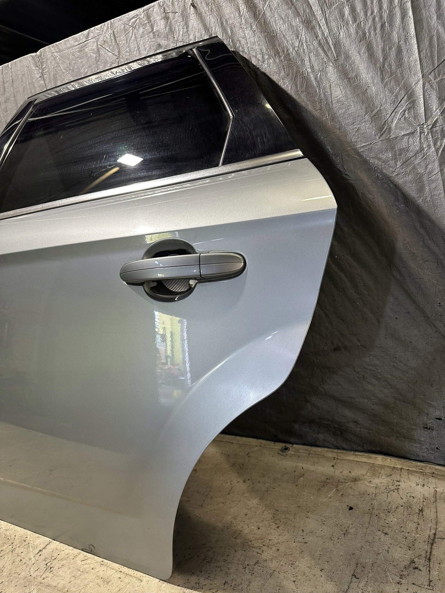 Tür links heck FORD MONDEO MK4 KOMBI K: MACHINE SILVER