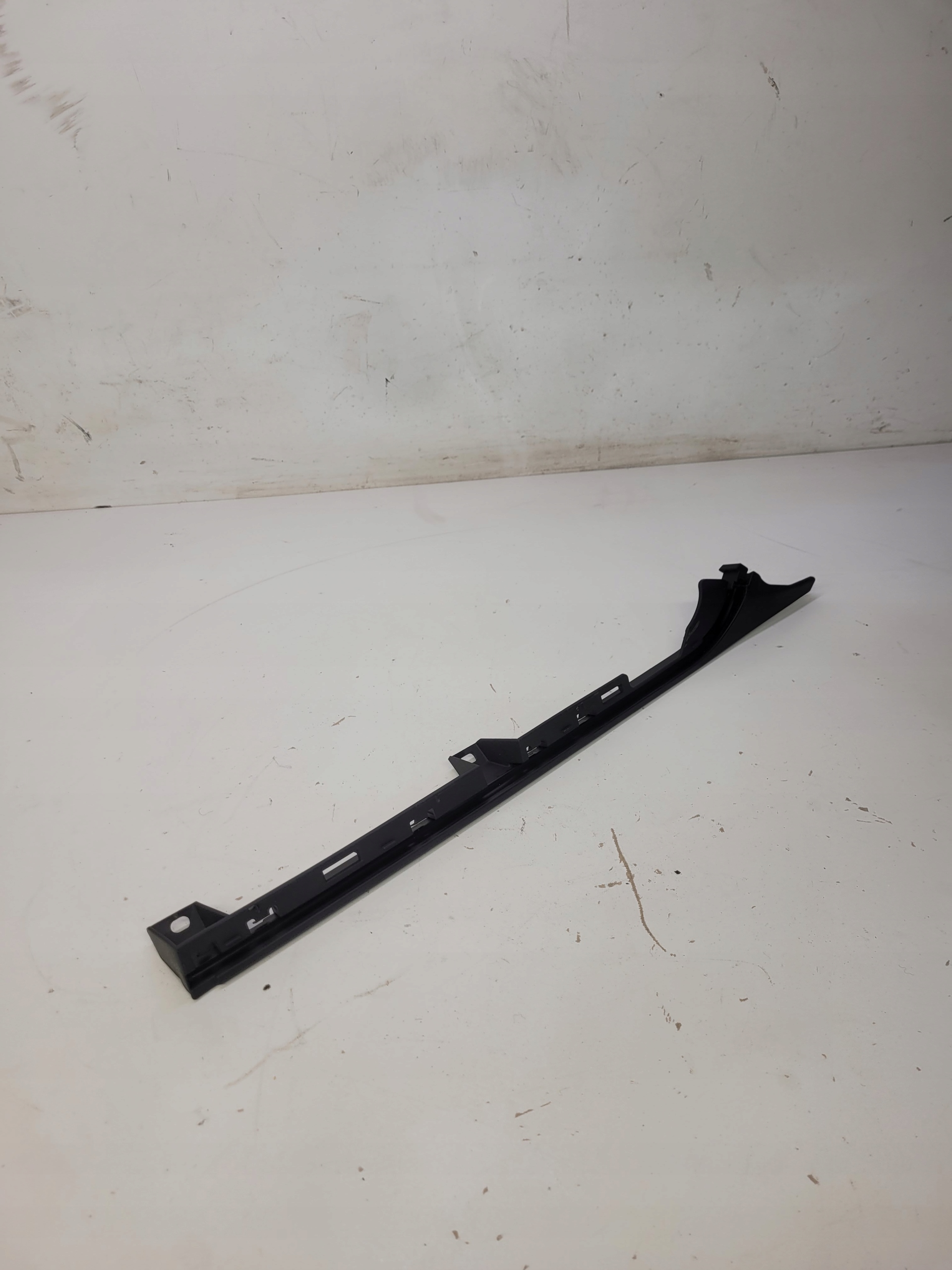 PROWADNICA ROLETY hinten AUDI A8 D4 4H4864305