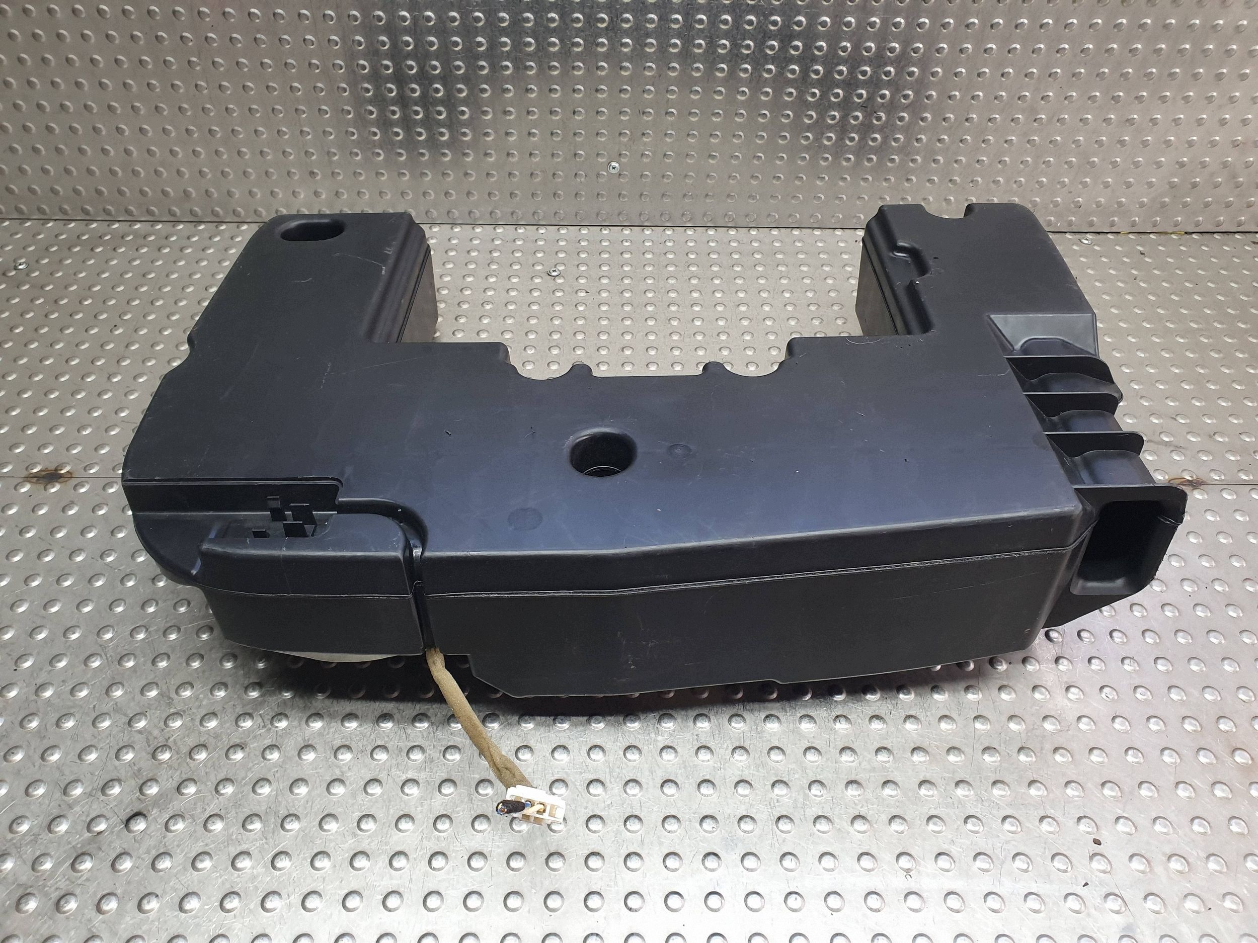 speaker SUBWOOFER BOSE 8X0035412 AUDI A1 S1 8X 10-14