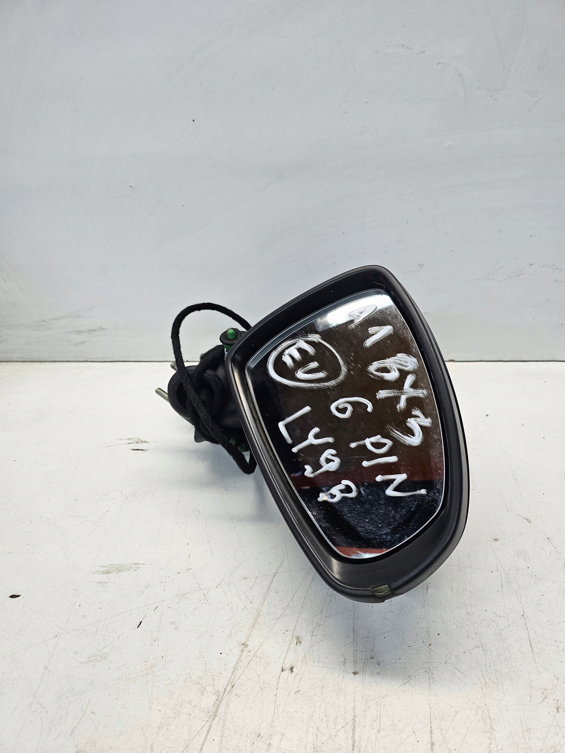 mirror exterior right AUDI A1 8X3 6-PIN EUROPA LY9B