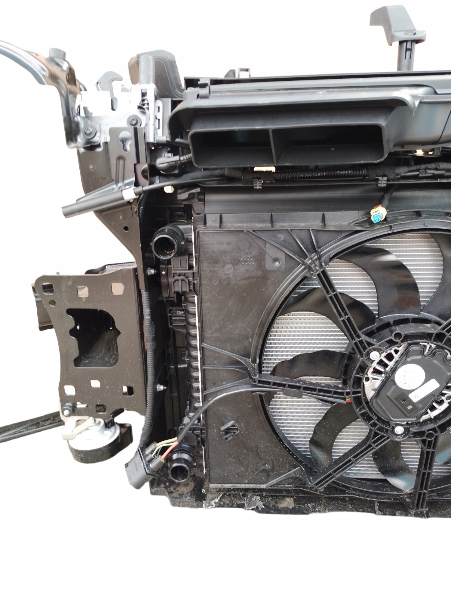 PAS BELKA CHŁODNICE FORD CONNECT MK3 2.0 TDI Numer katalogowy części PAS BELKA CHŁODNICE FORD CONNECT MK3 2.0 TDI