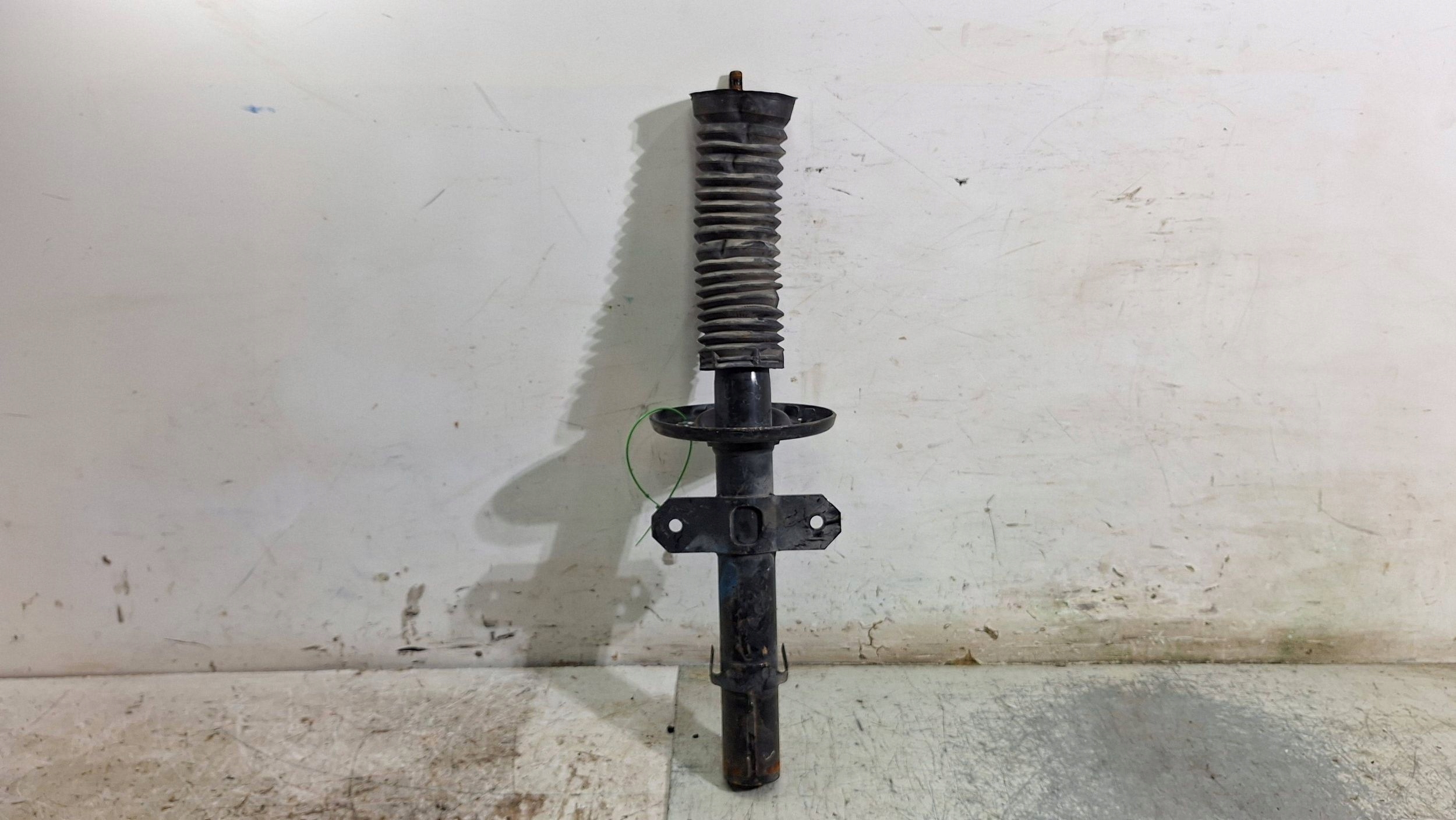 shock absorber left right front A9103209000 MERCEDES SPRINTER W907 W910