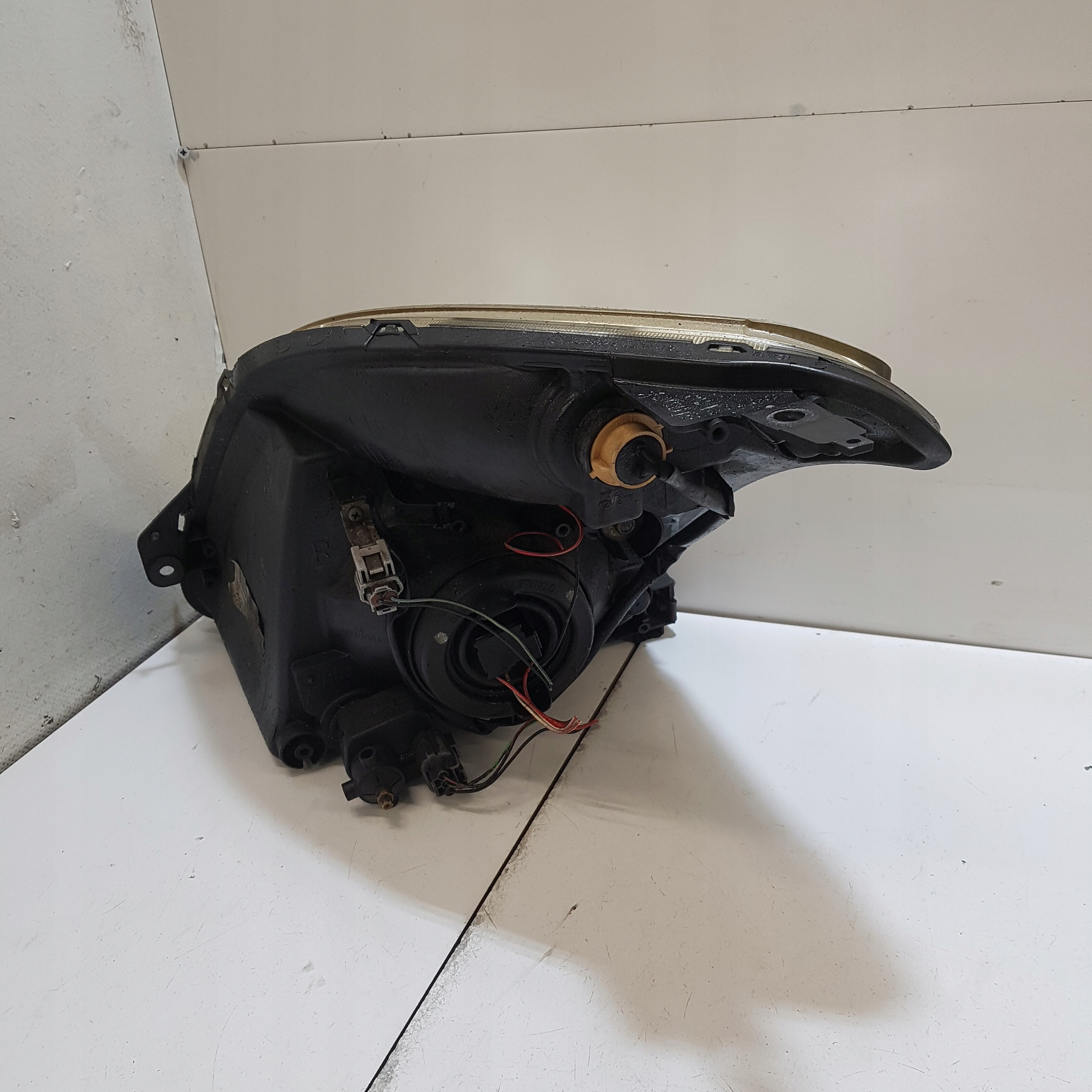 light right front SUZUKI SWIFT 4