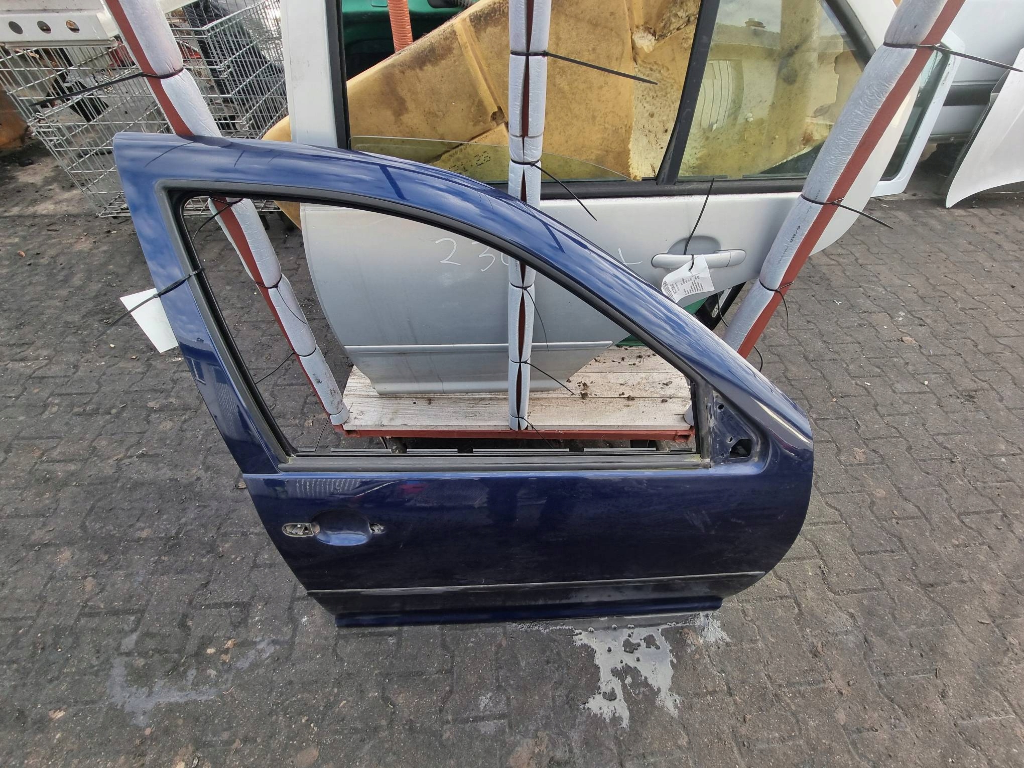 door right front LB5N VOLKSWAGEN GOLF IV 4