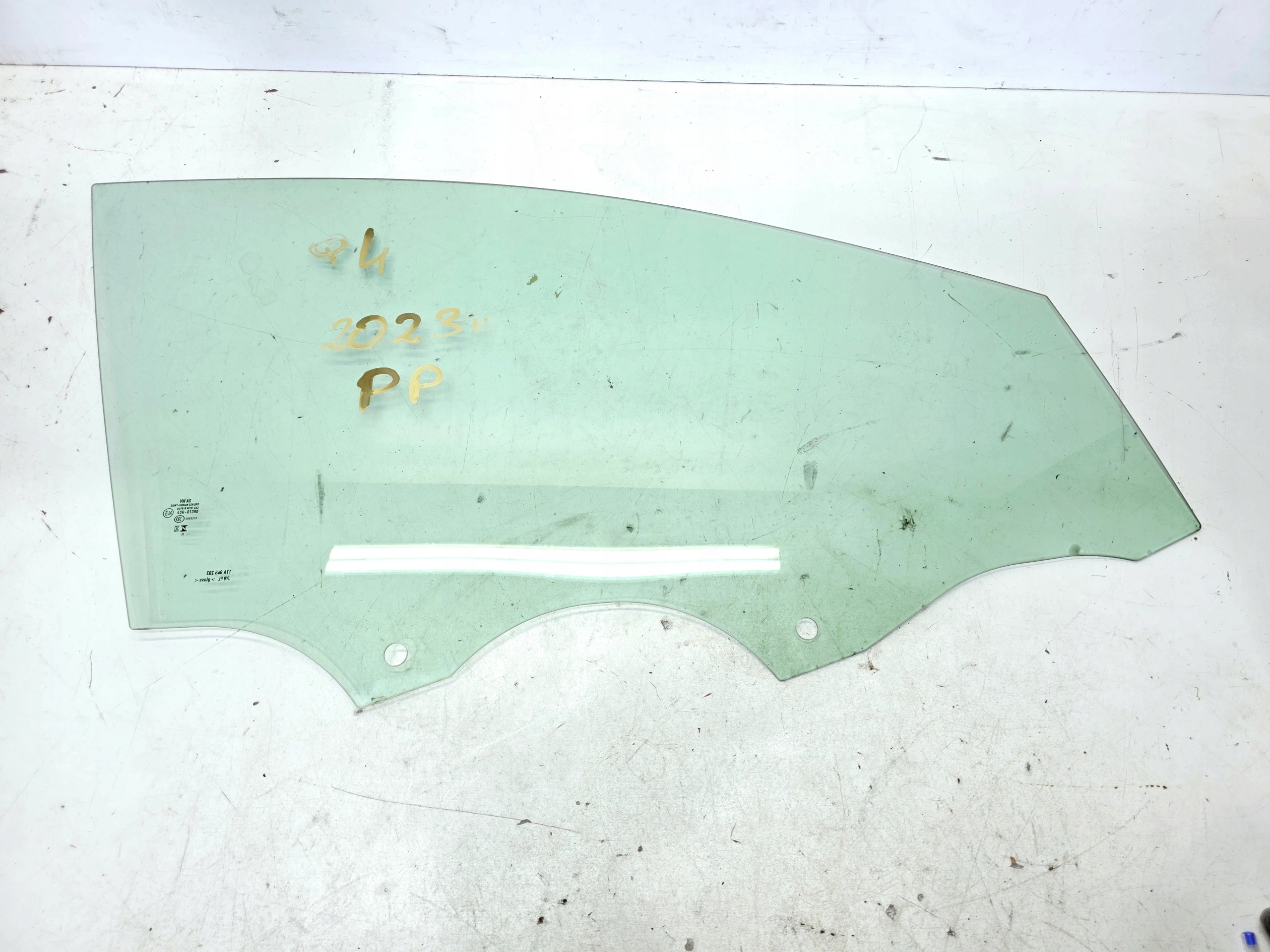 window side door right front AUDI Q4 E-TRON 11A845202 2023