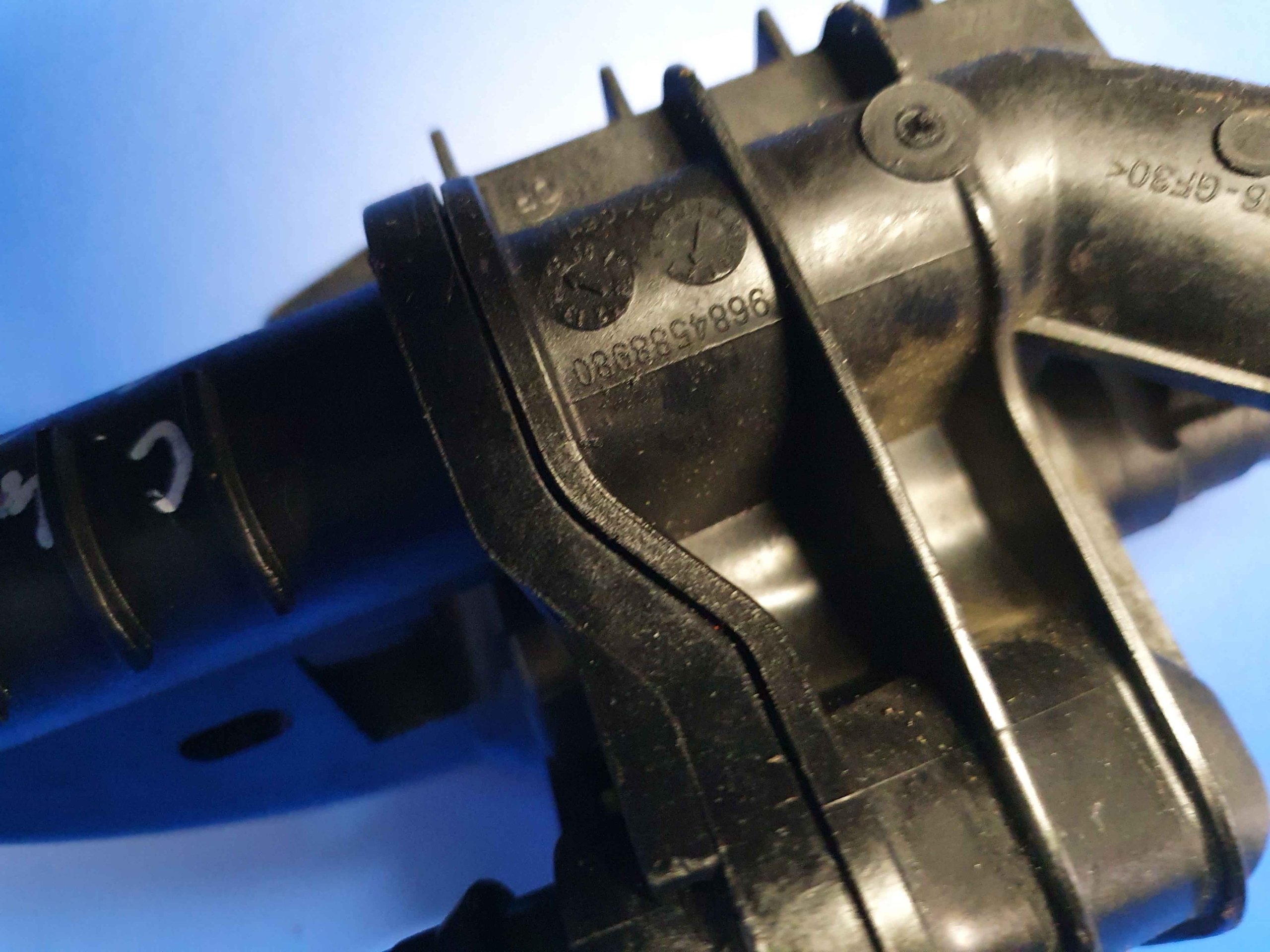 OBUDOWA TERMOSTATU C4 II 1.6 E-HDI 9684588980 Producent części Citroen OE