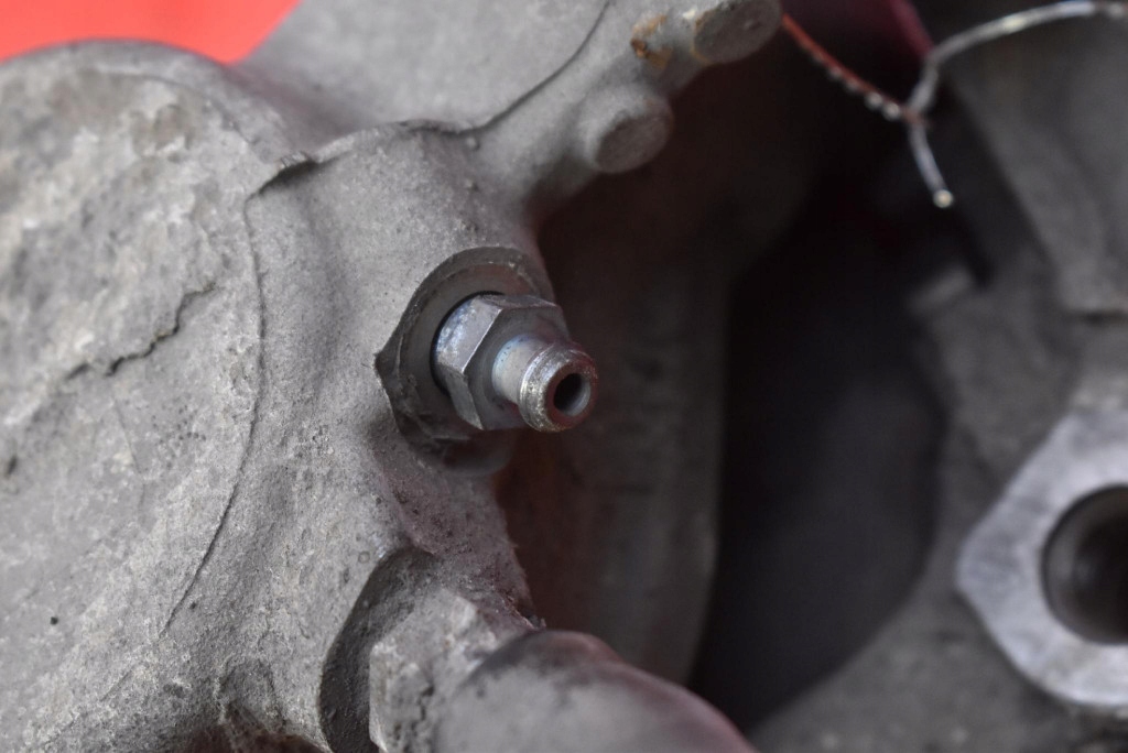 caliper brake left front MERCEDES E-KLASA W213 2.0 CDI 194 KM 16-21