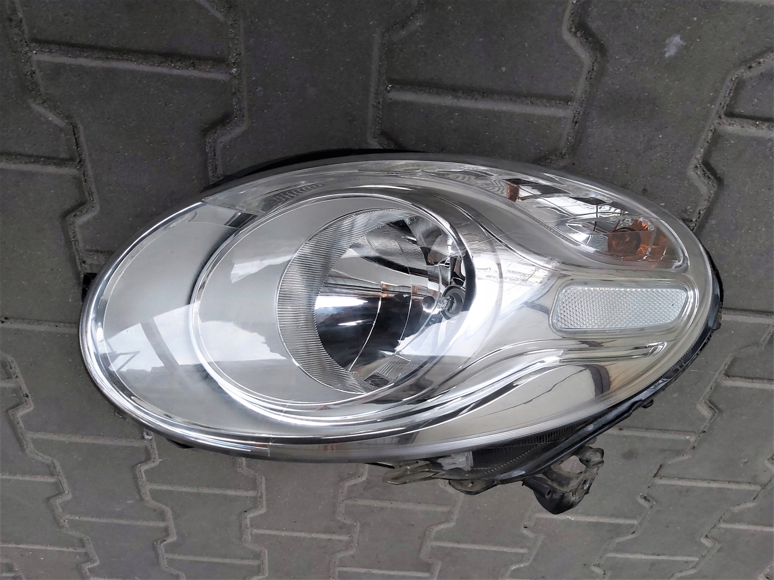 light front front left FIAT 500L