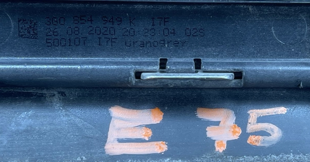 E75 VW PASSAT B8 moulding door left rear part 3G0854949K